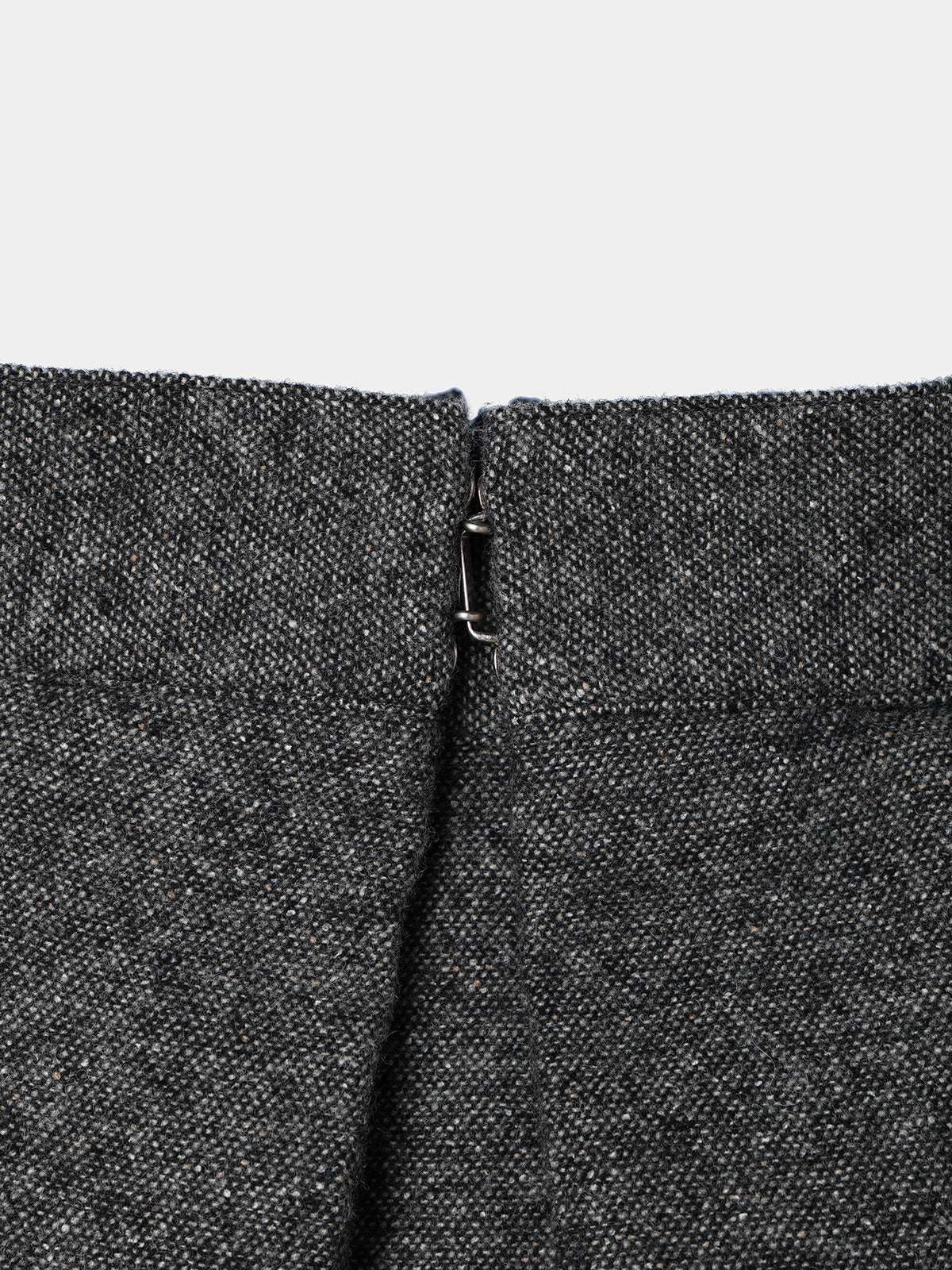 Front tuck Tweed skirt