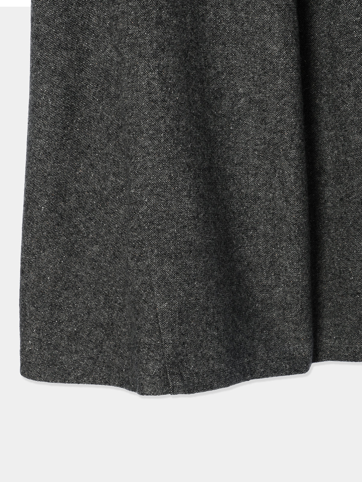 Front tuck Tweed skirt