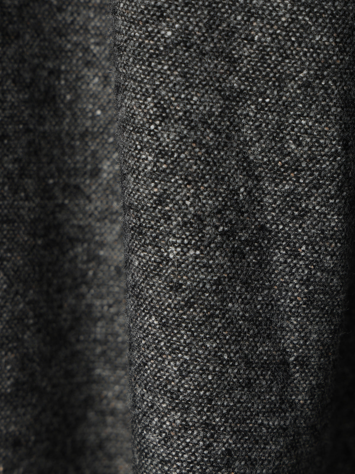 Front tuck Tweed skirt
