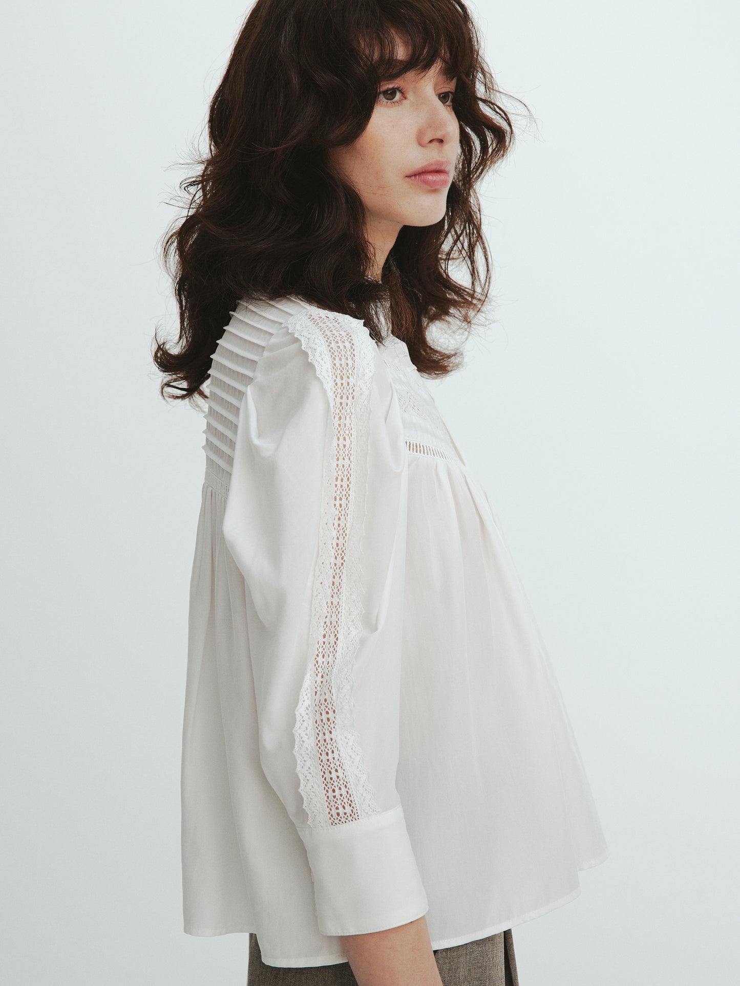 Drape sleeve lace blouse