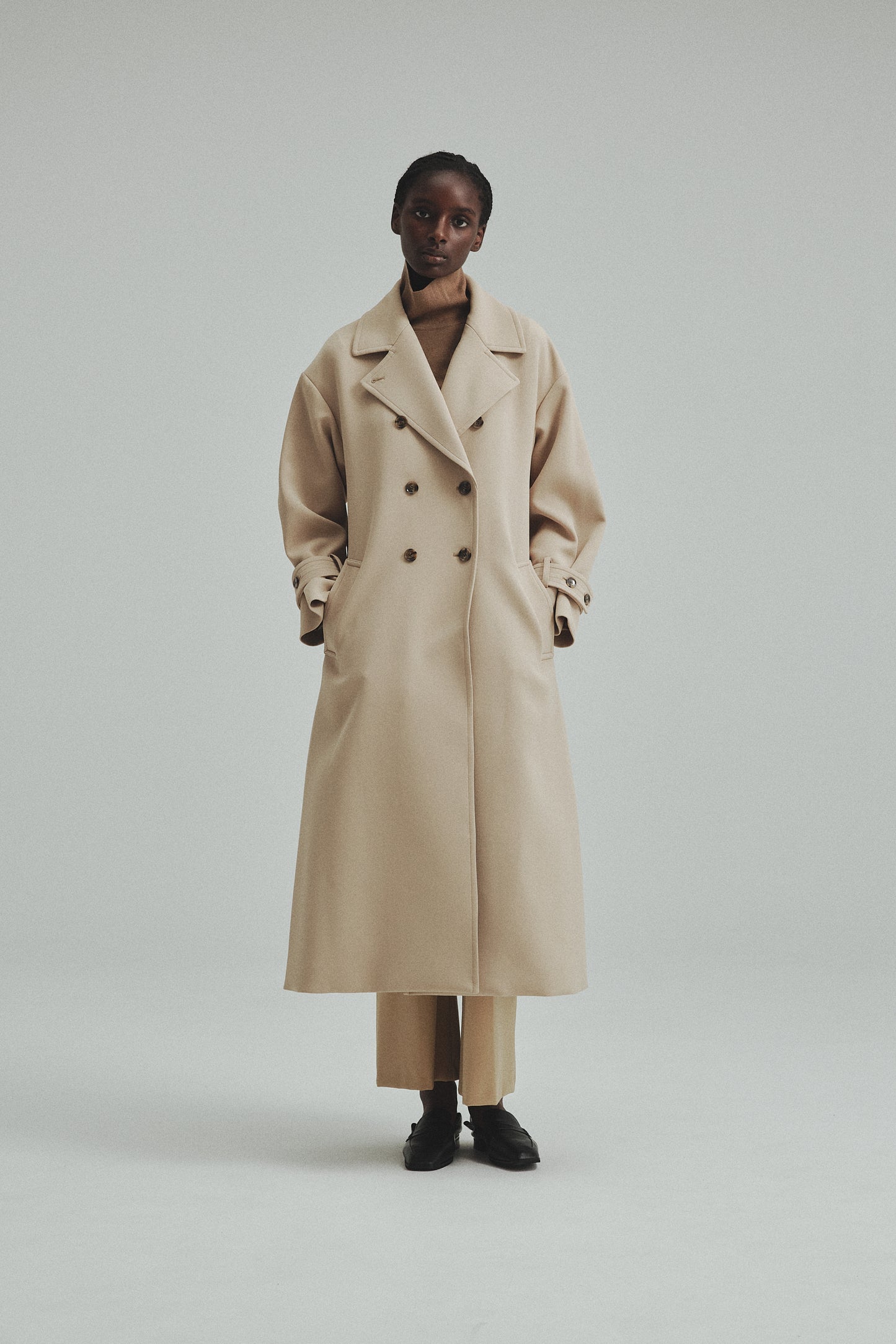 Wide belt Trench coat