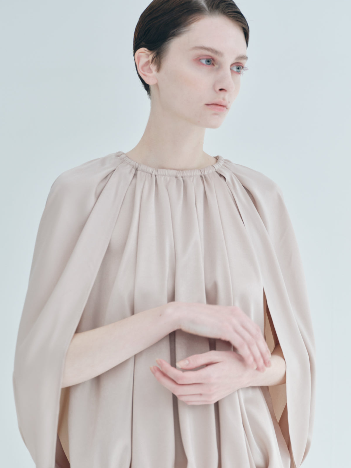 Balloon cape Blouse