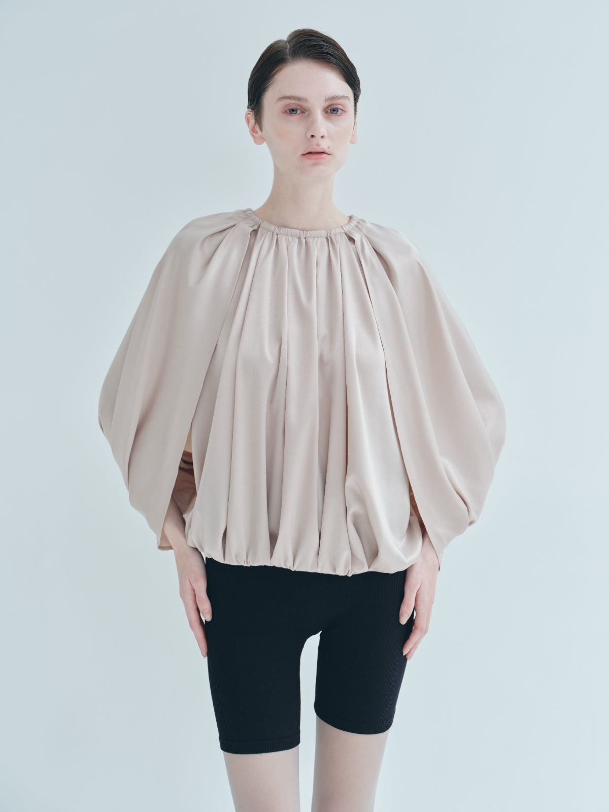 Balloon cape Blouse