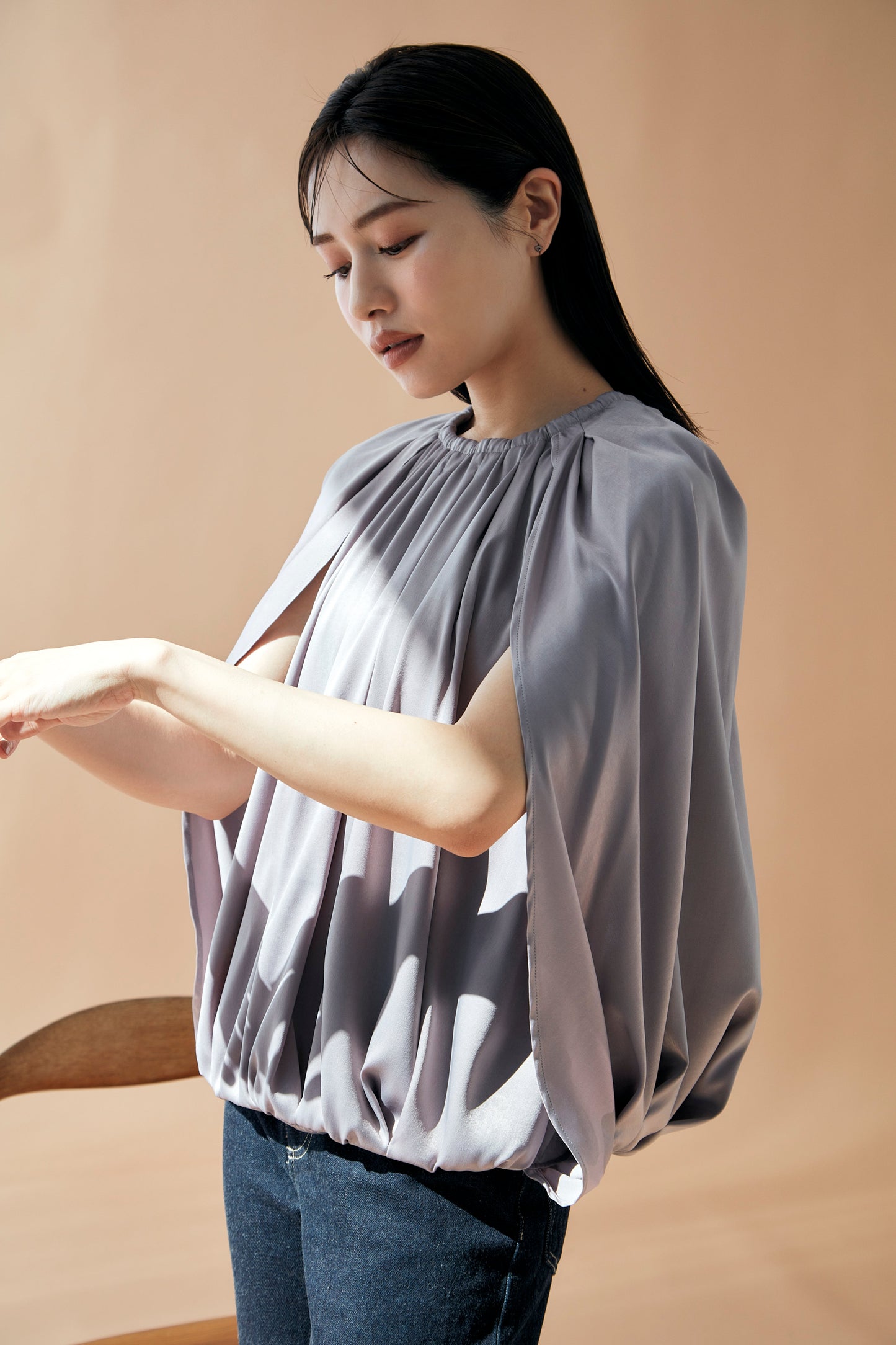 Balloon cape Blouse