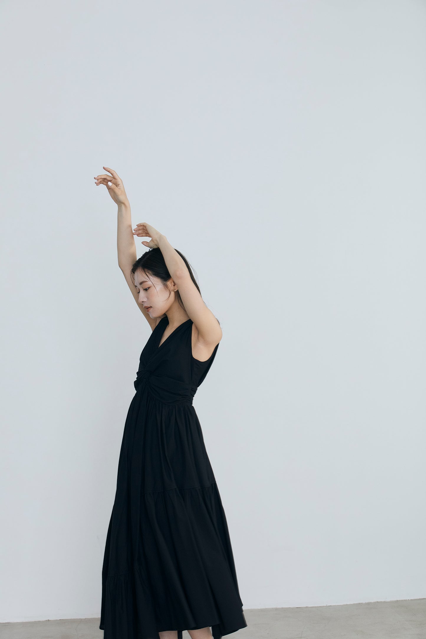 Irregular hem twist Dress