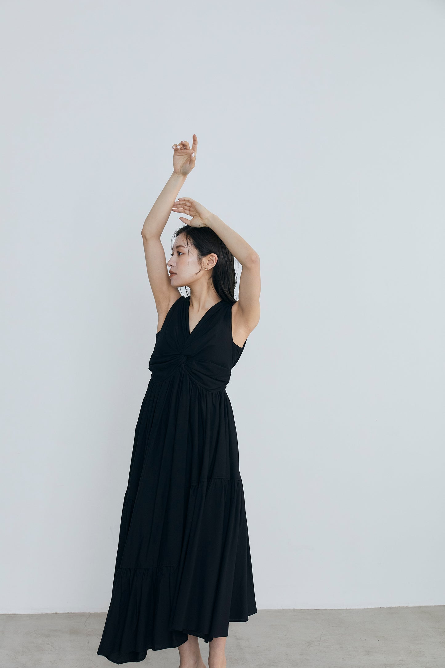 Irregular hem twist Dress
