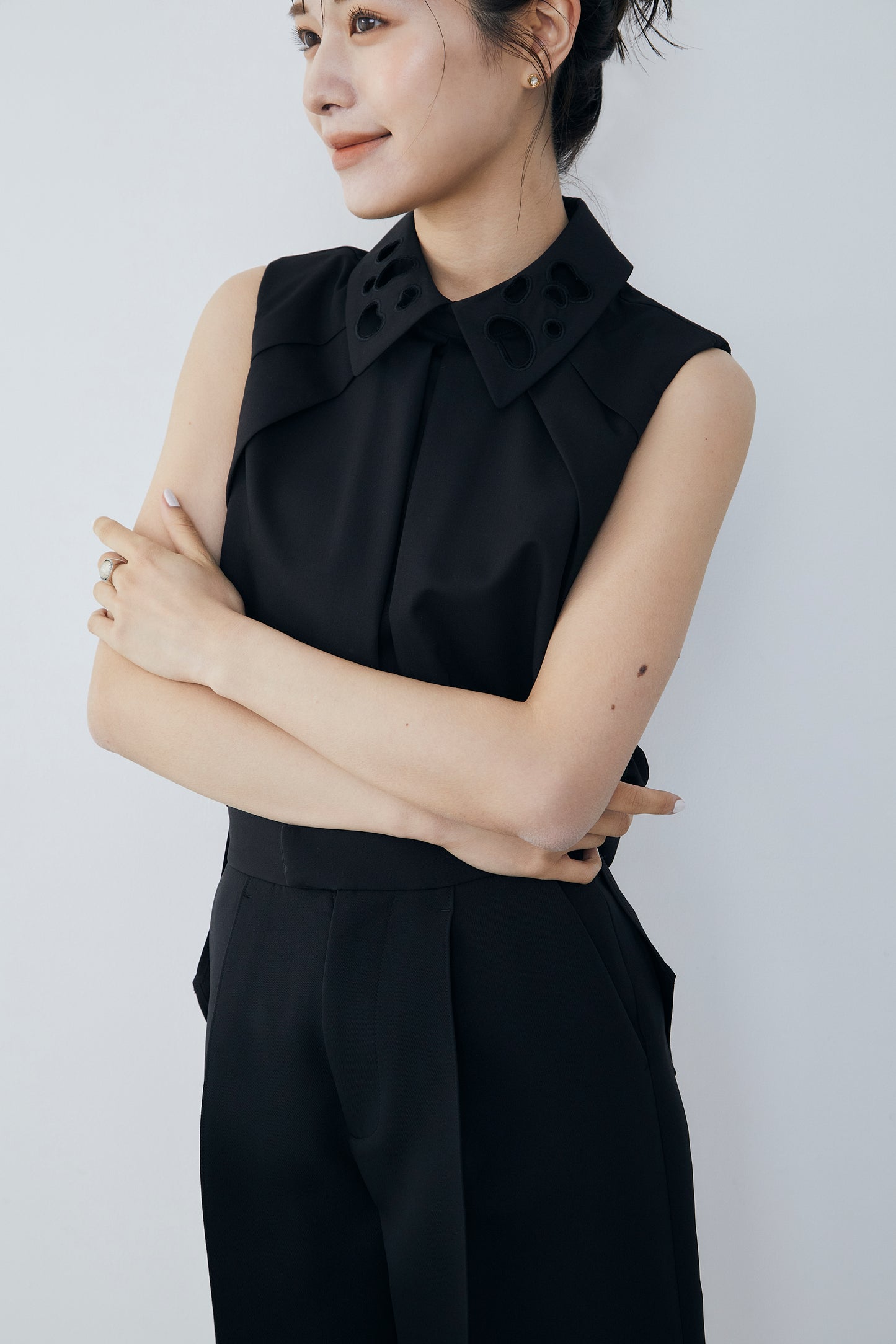 Embroidery collar Blouse