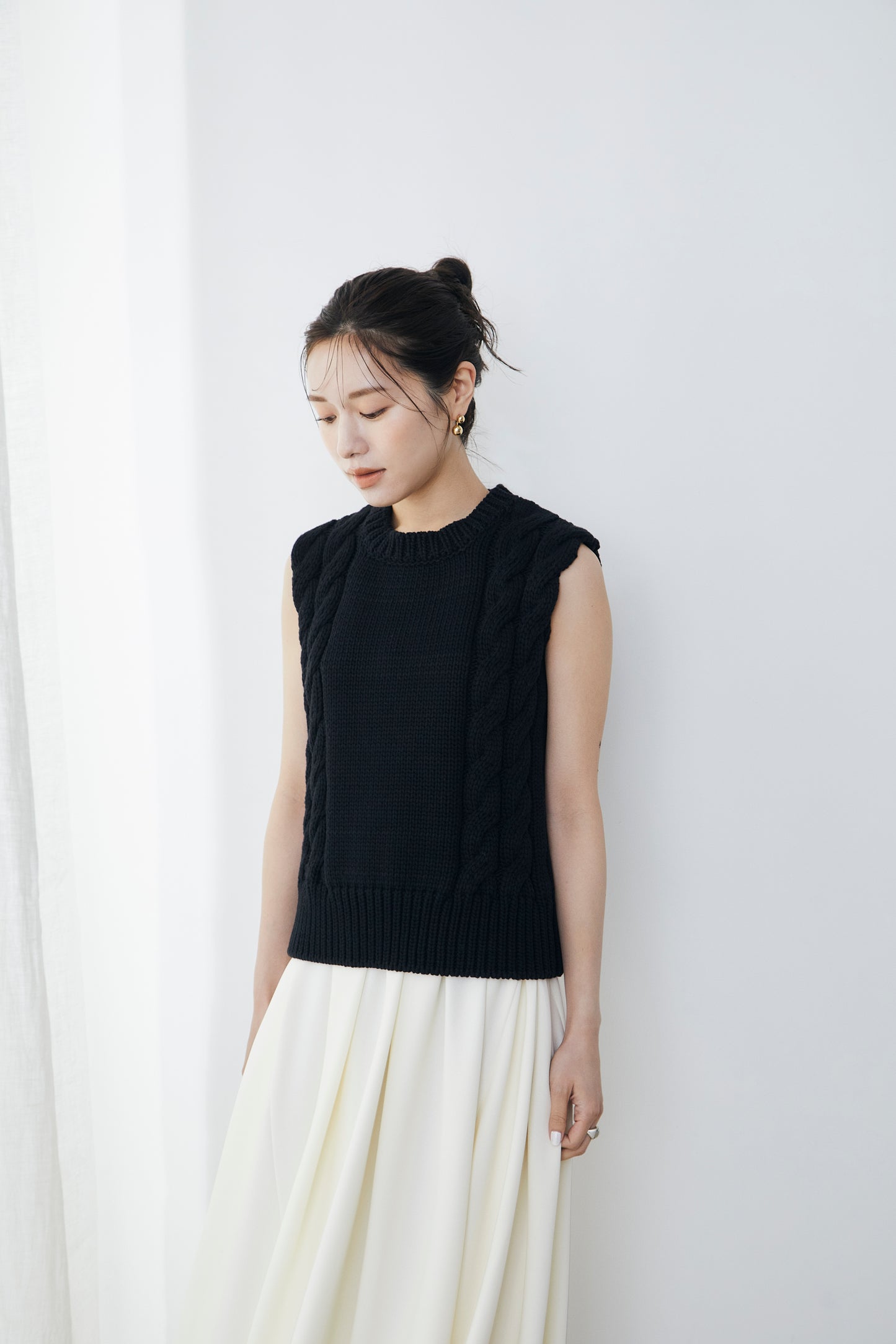 Side cable knit Vest