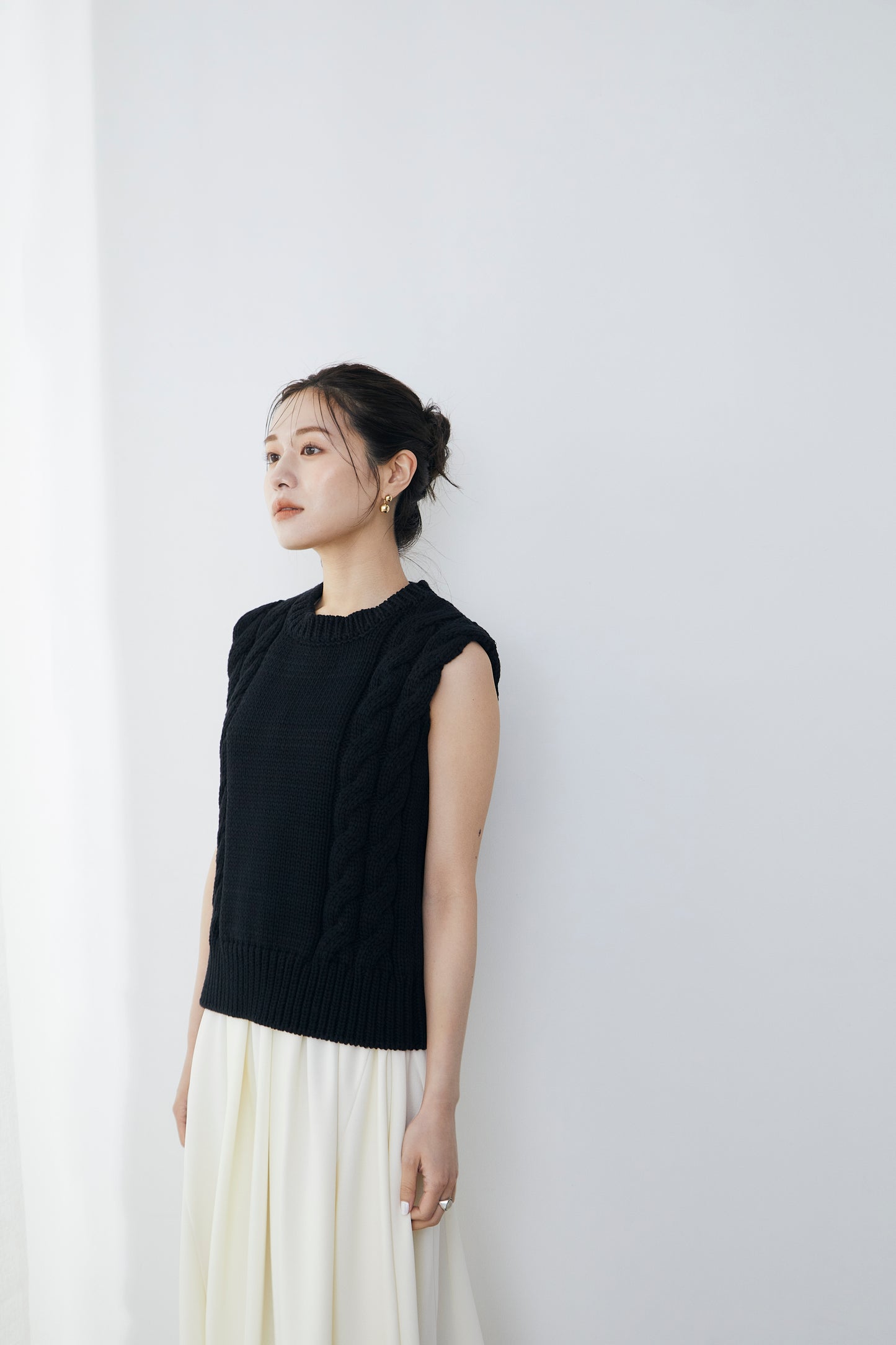 Side cable knit Vest
