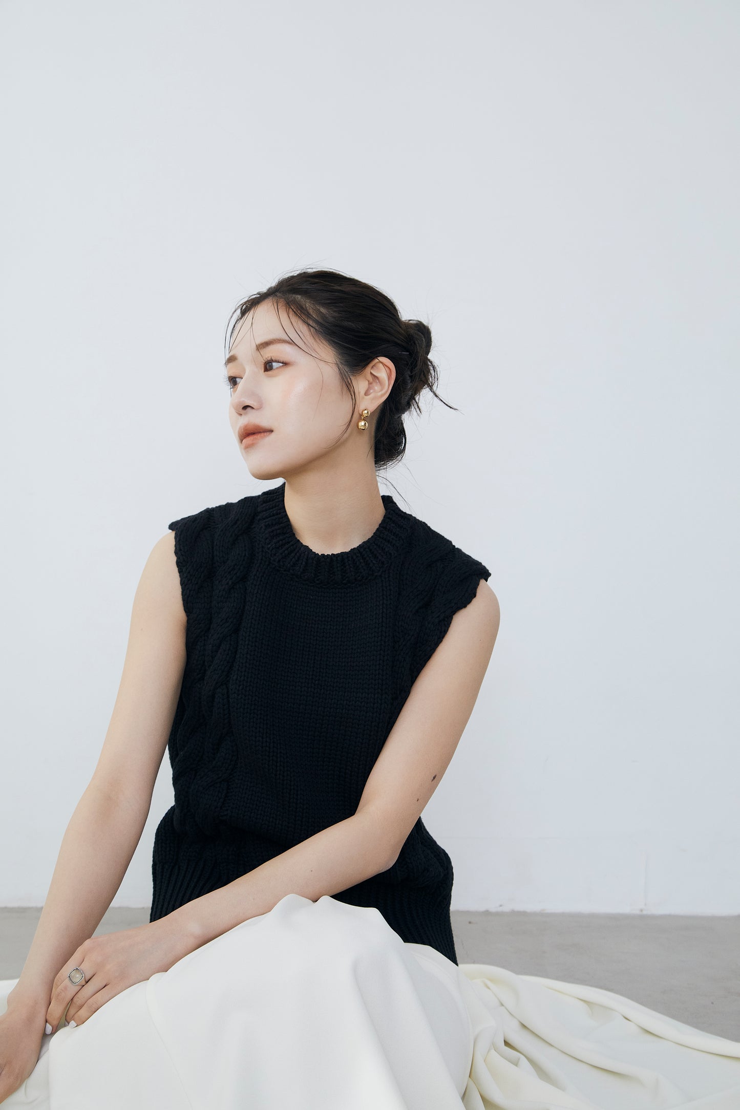 Side cable knit Vest
