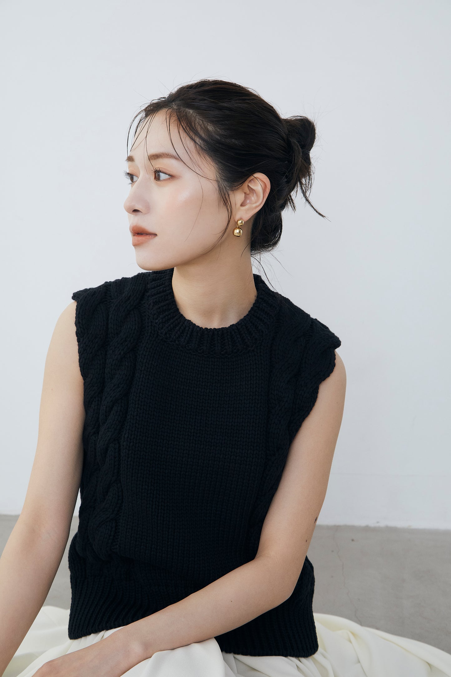 Side cable knit Vest