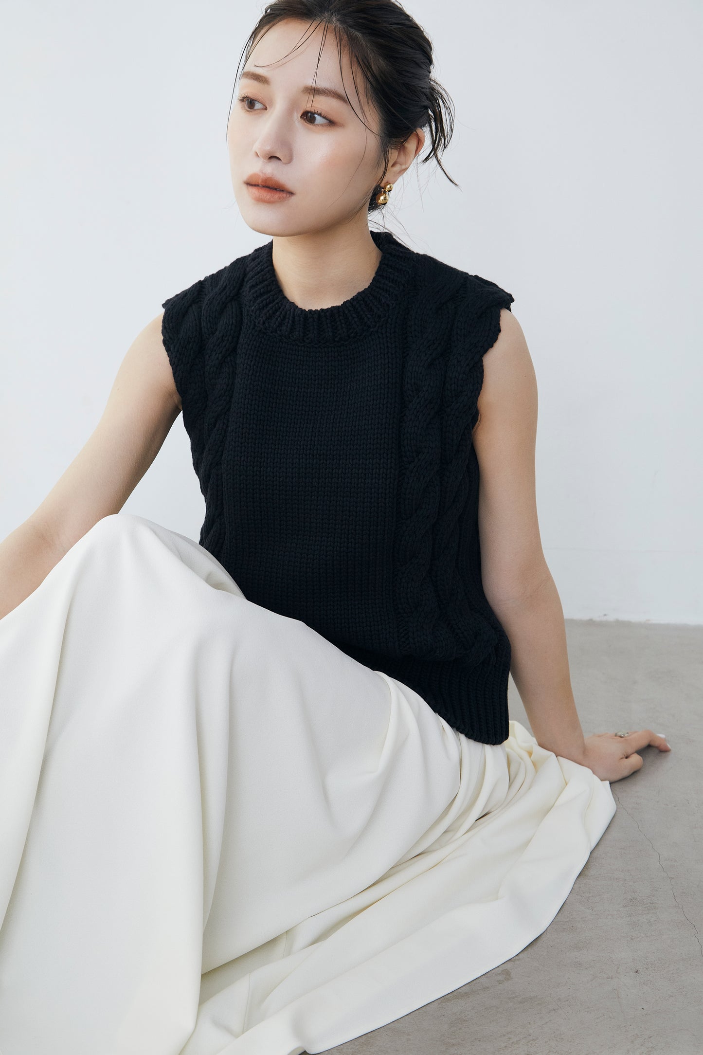 Side cable knit Vest
