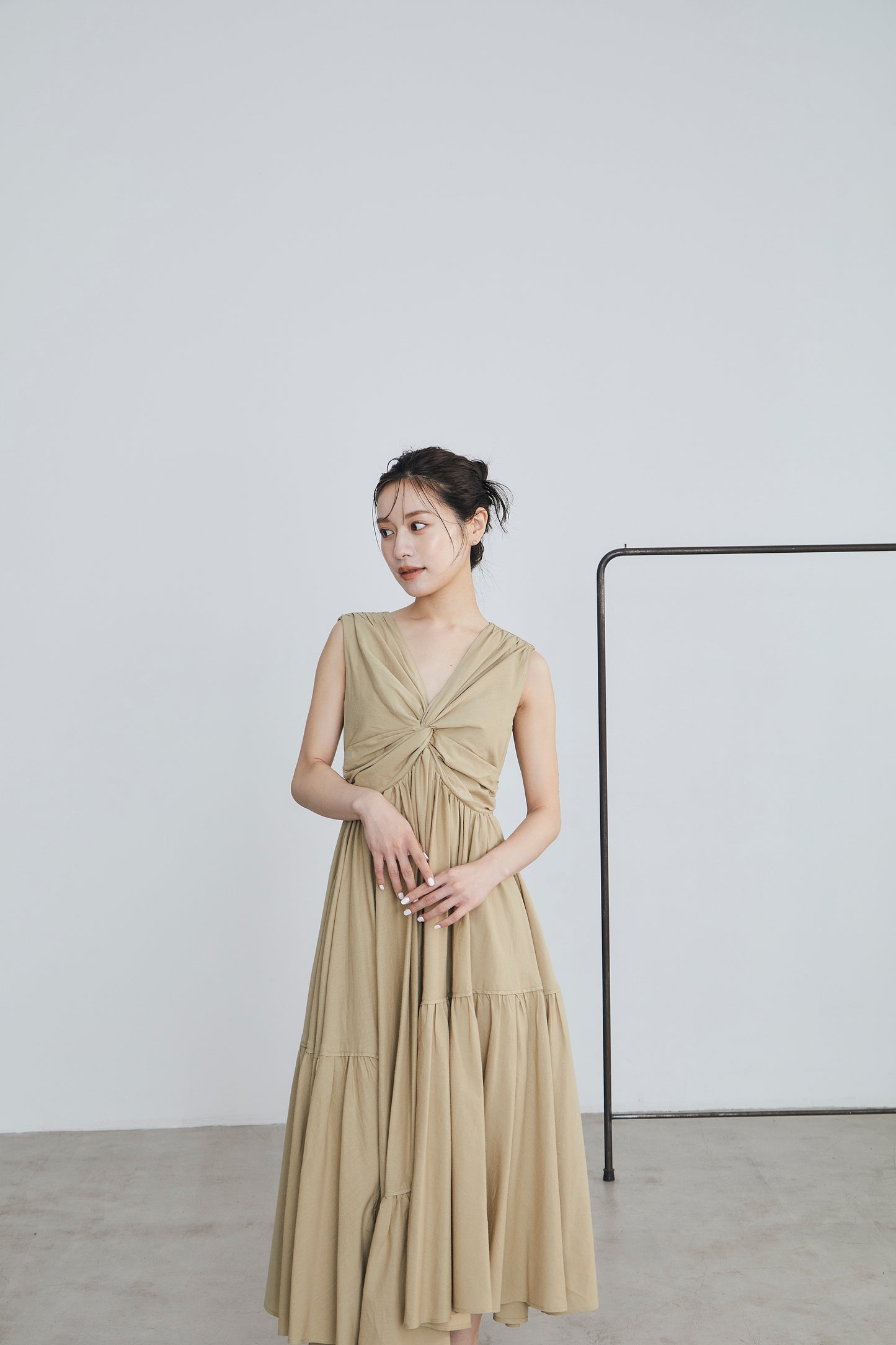 Irregular hem twist Dress