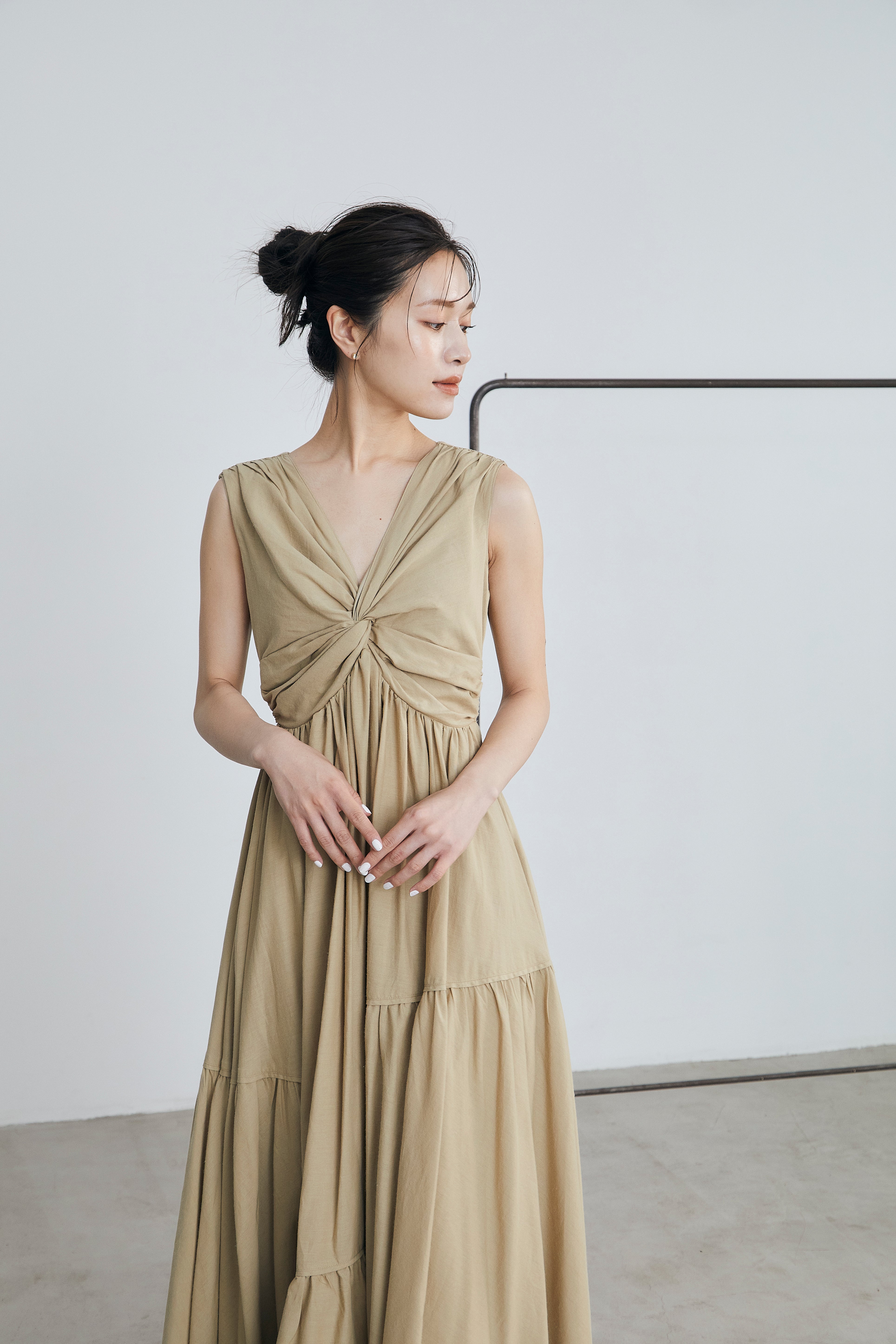 Irregular hem twist Dress