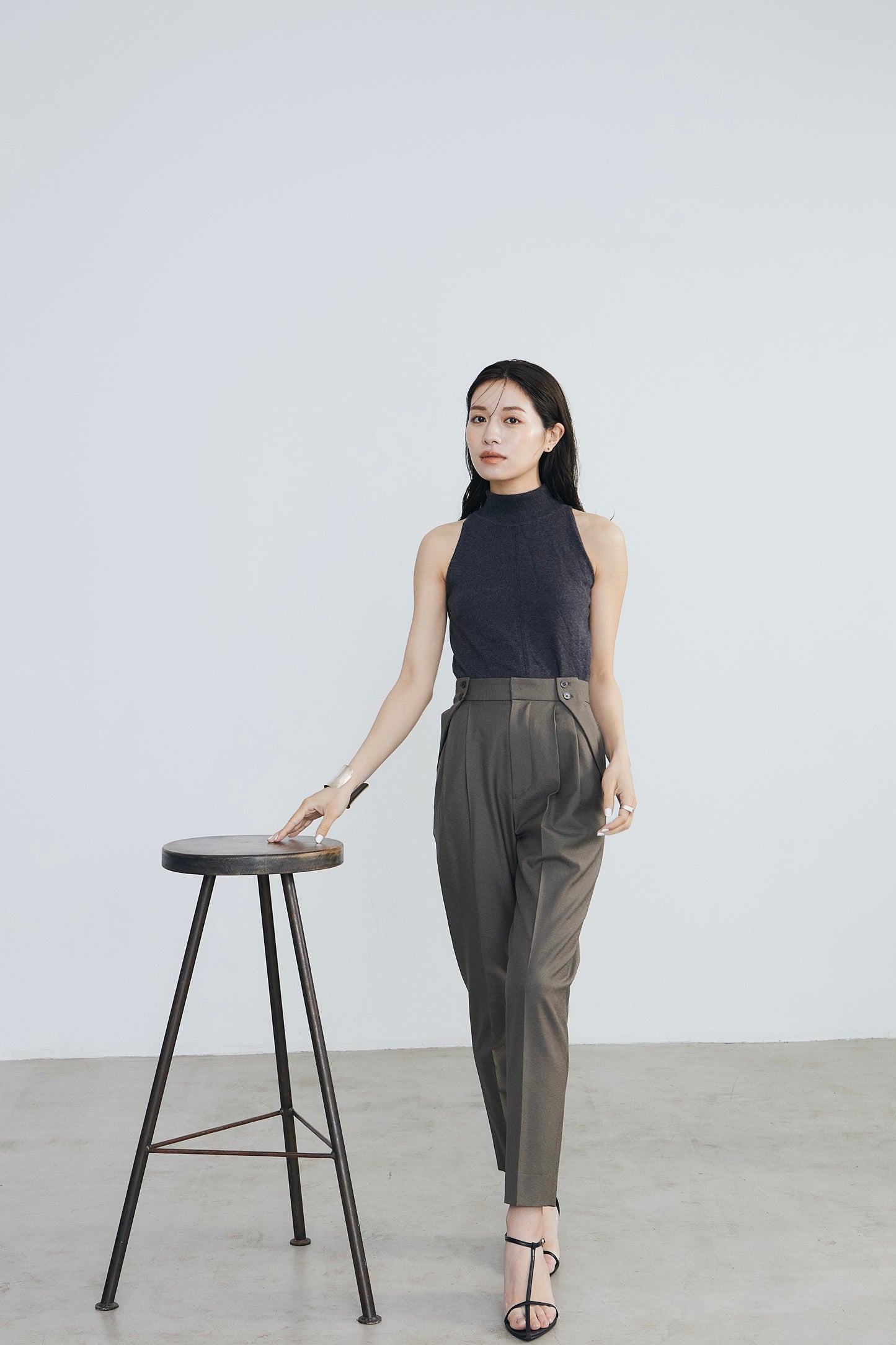Double button Tapered pants