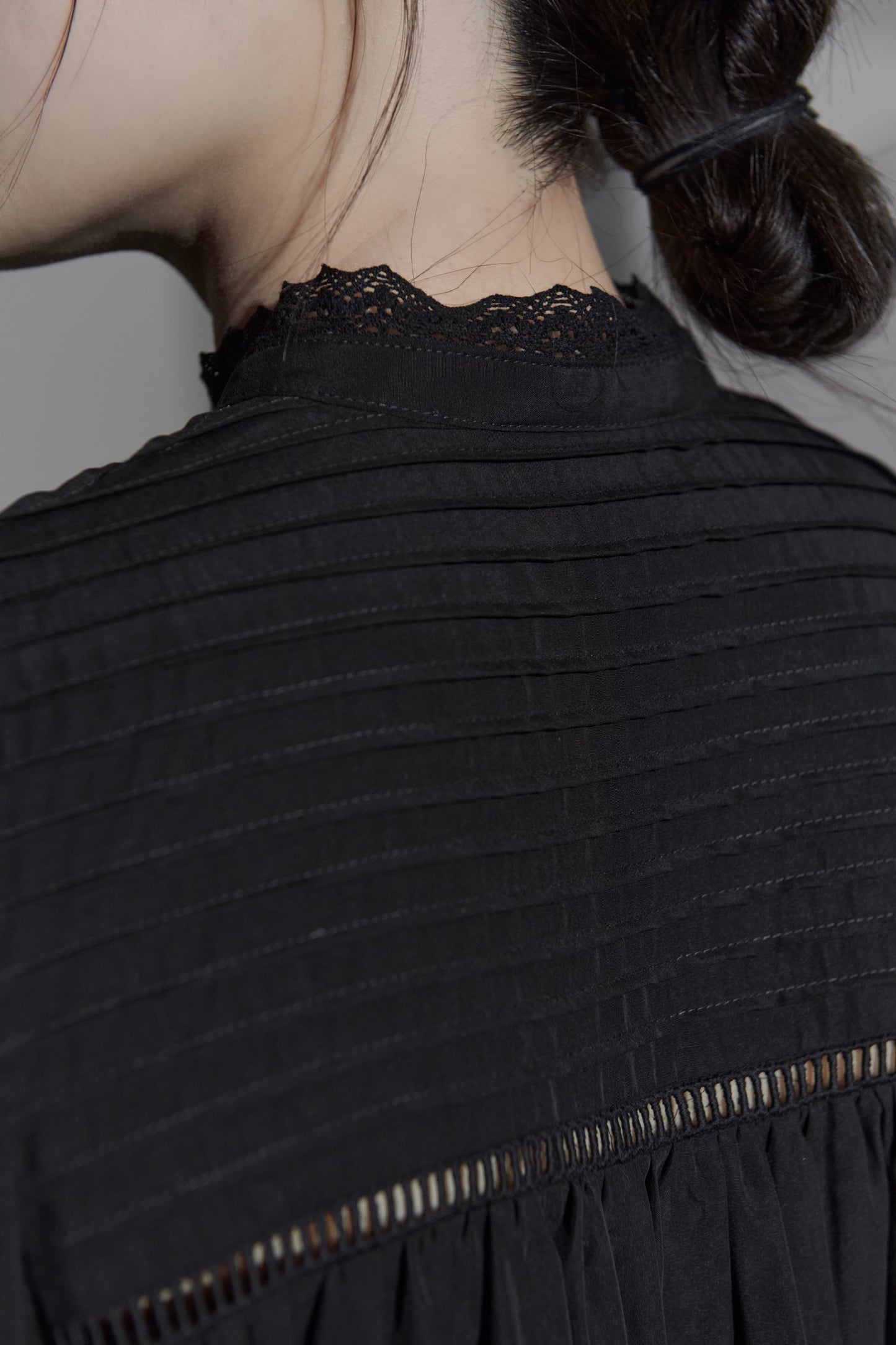 Drape sleeve lace blouse