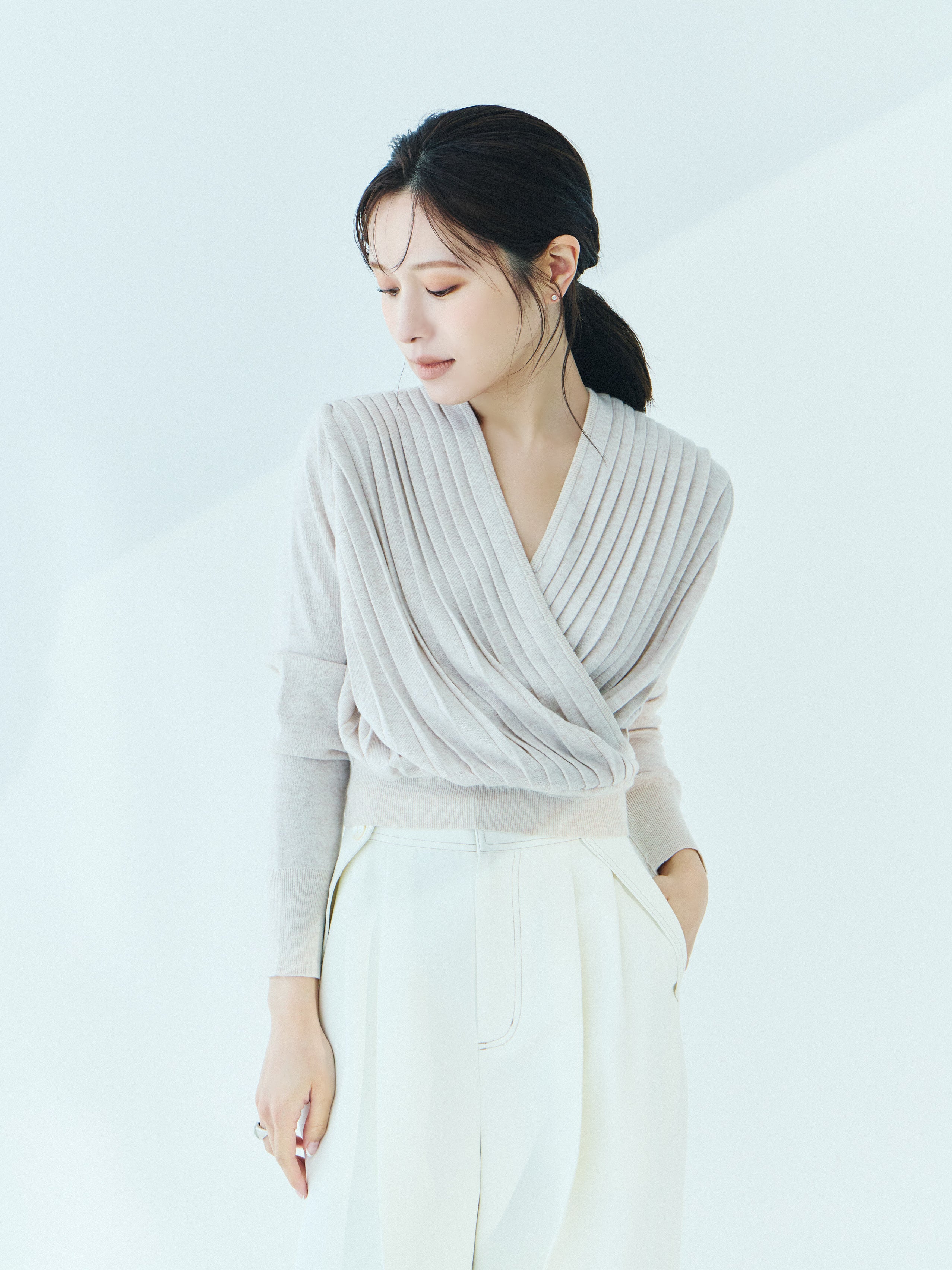 Pleats Cache-coeur Knit Tops