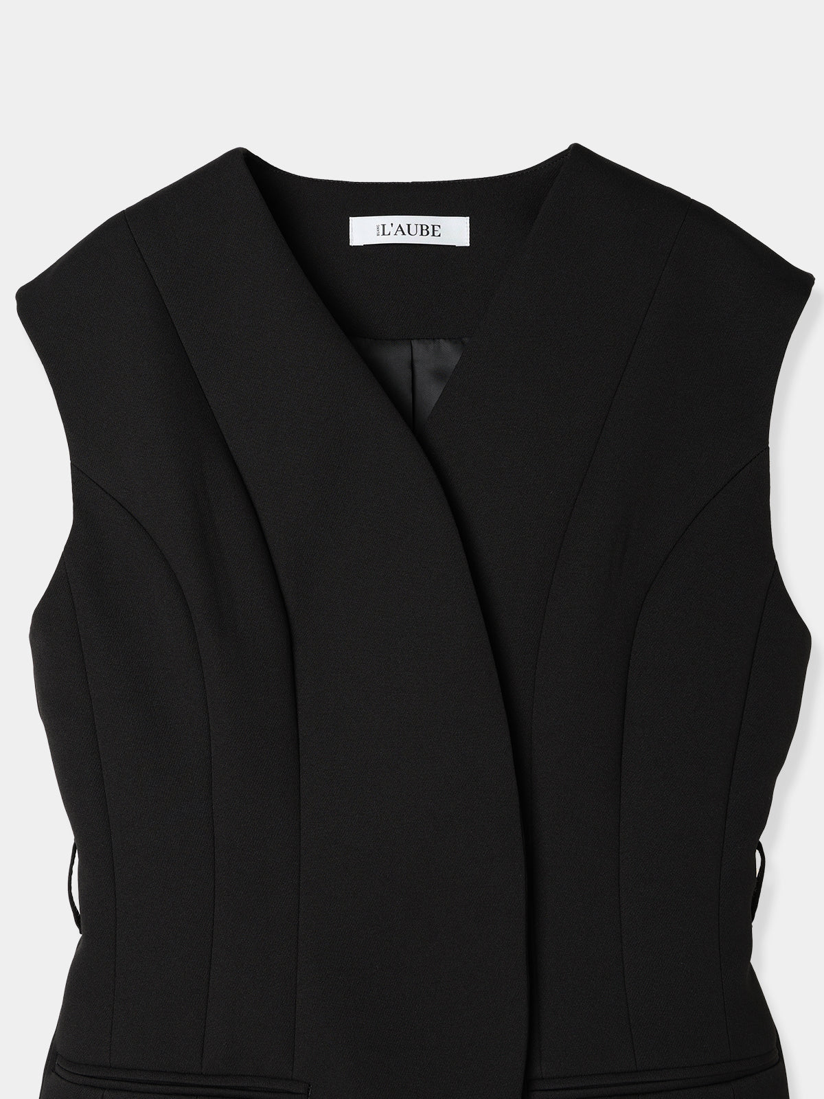 Round cut gilet