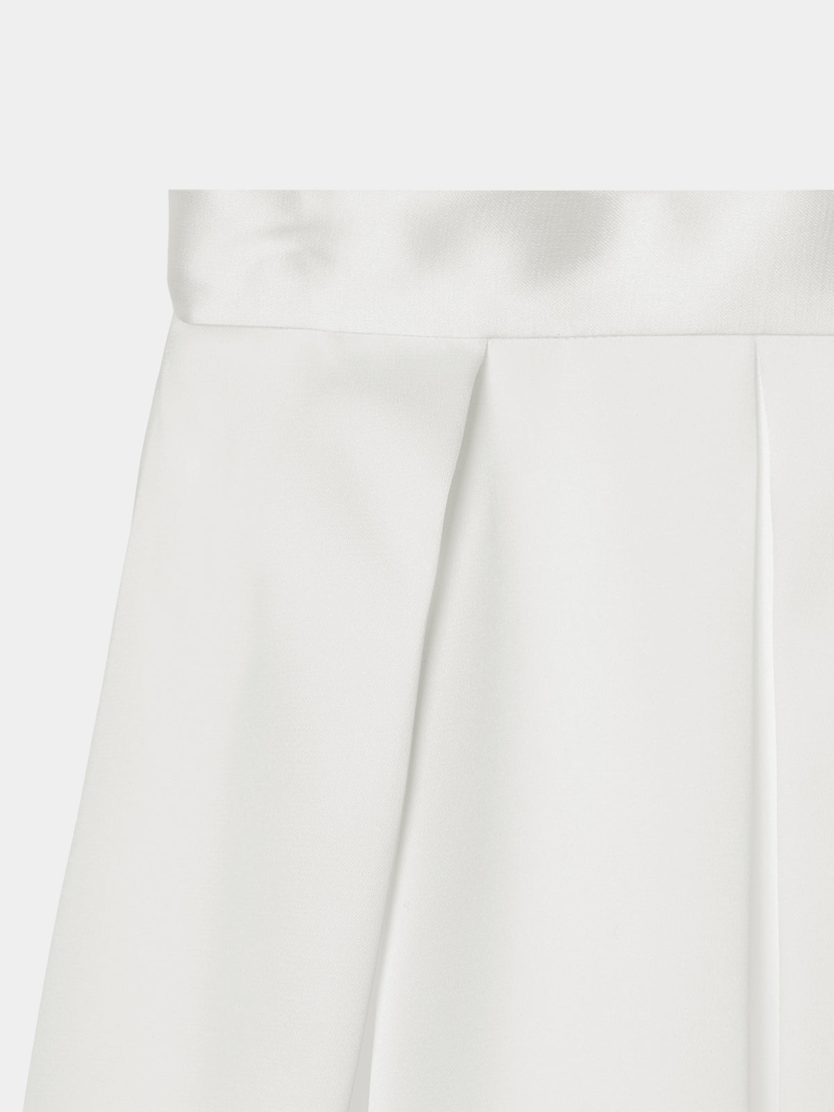 Arc Tuck Balloon Skirt