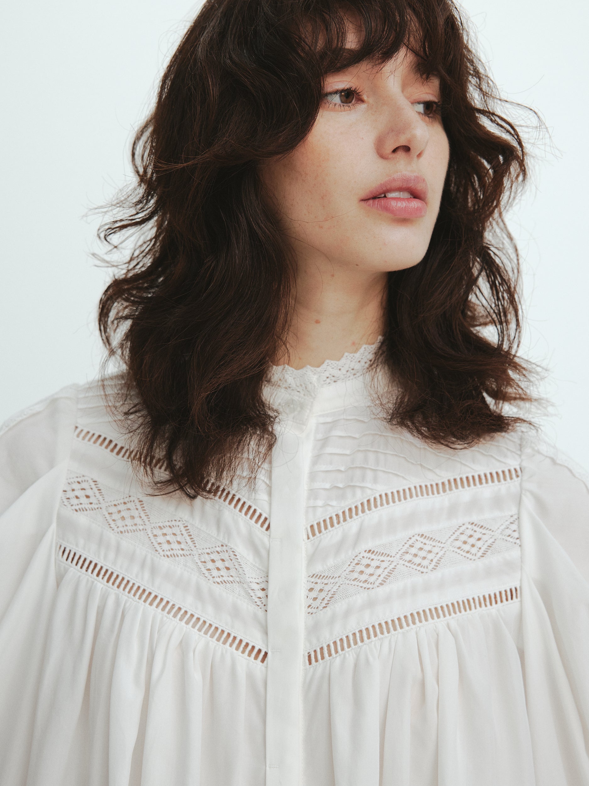 Drape sleeve lace blouse – L'AUBE BLANC