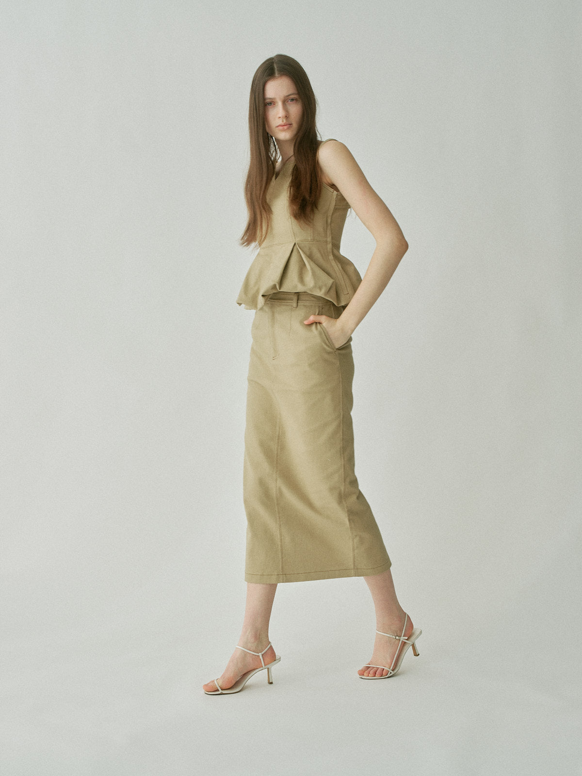 Sculpted Peplum Balloon Top – L'AUBE BLANC