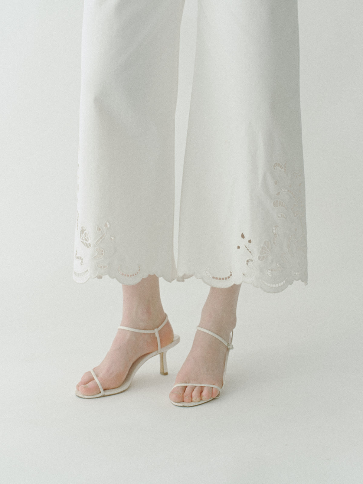 Jardin Cutwork Jumpsuit – L'AUBE BLANC