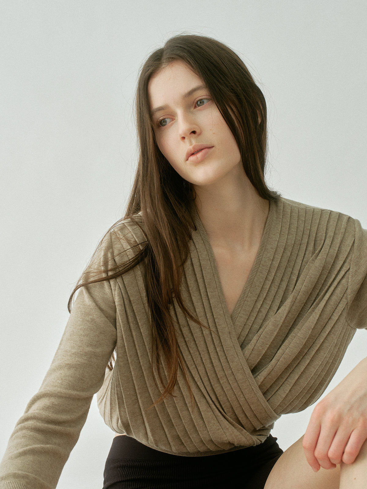 Pleats Cache-coeur Knit Tops