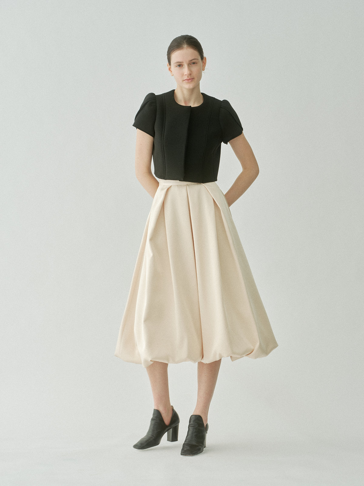 【新品タグ付き】Arc Tuck Balloon Skirt Bronze S Arc Tuck Balloon Skirt – L'AUBE BLANC