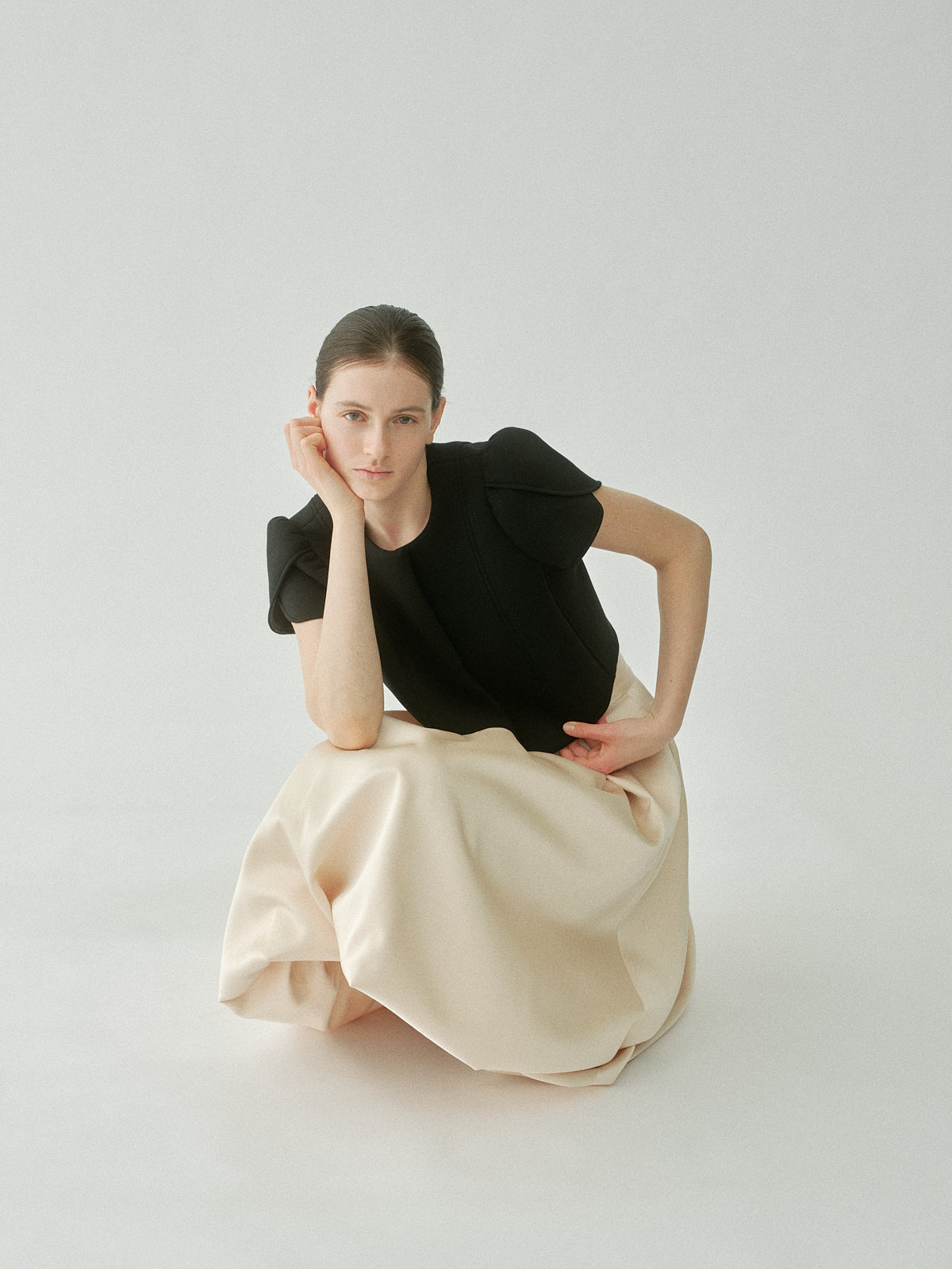 Arc Tuck Balloon Skirt