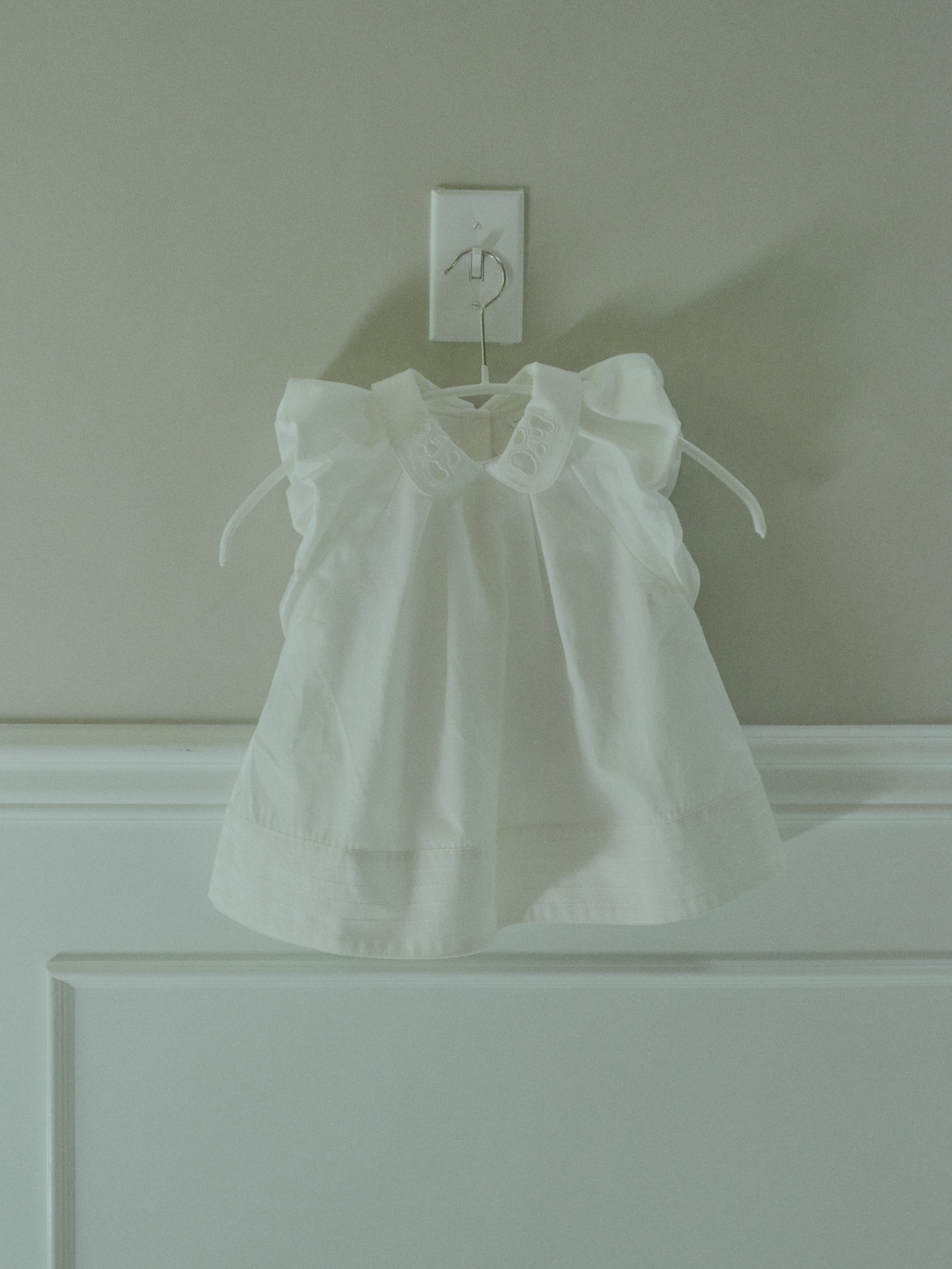 Bean Cutwork Collar Dress