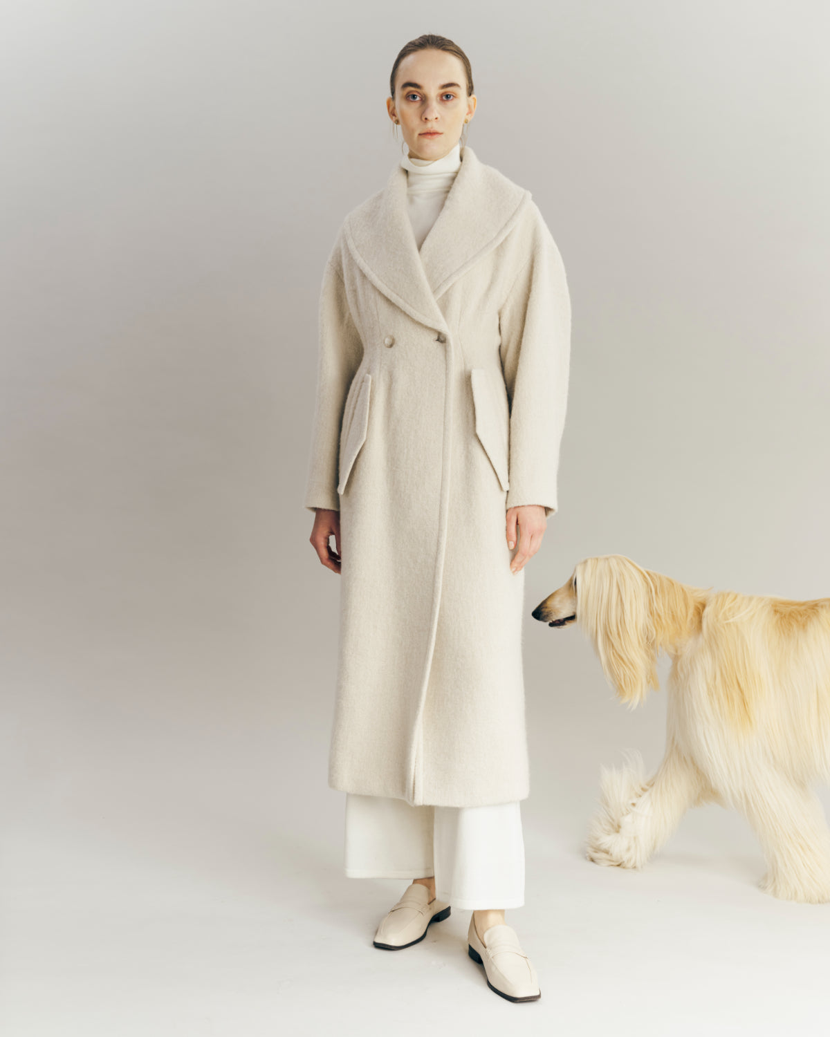 Cape collar Narrow line coat
