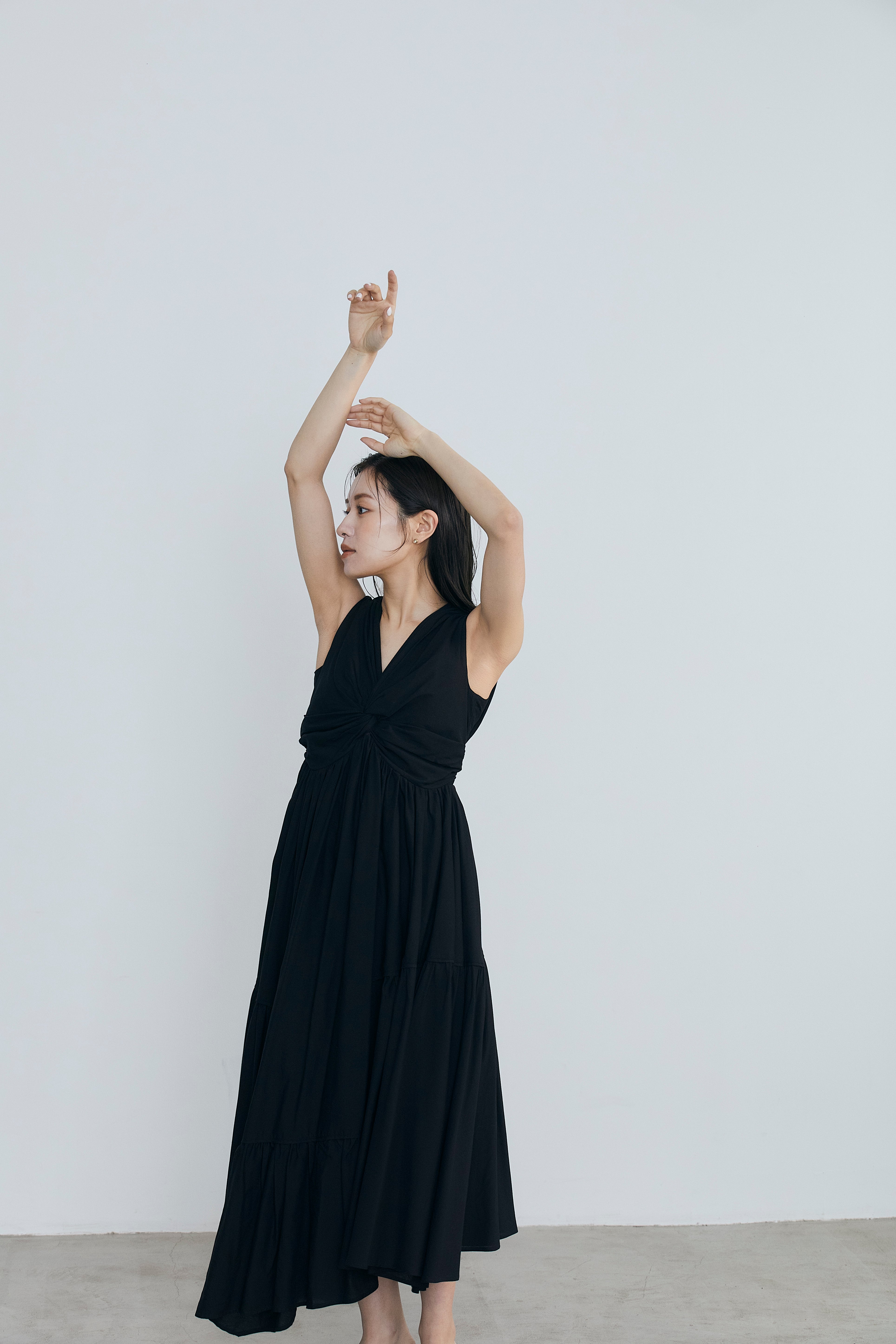 Irregular hem twist Dress