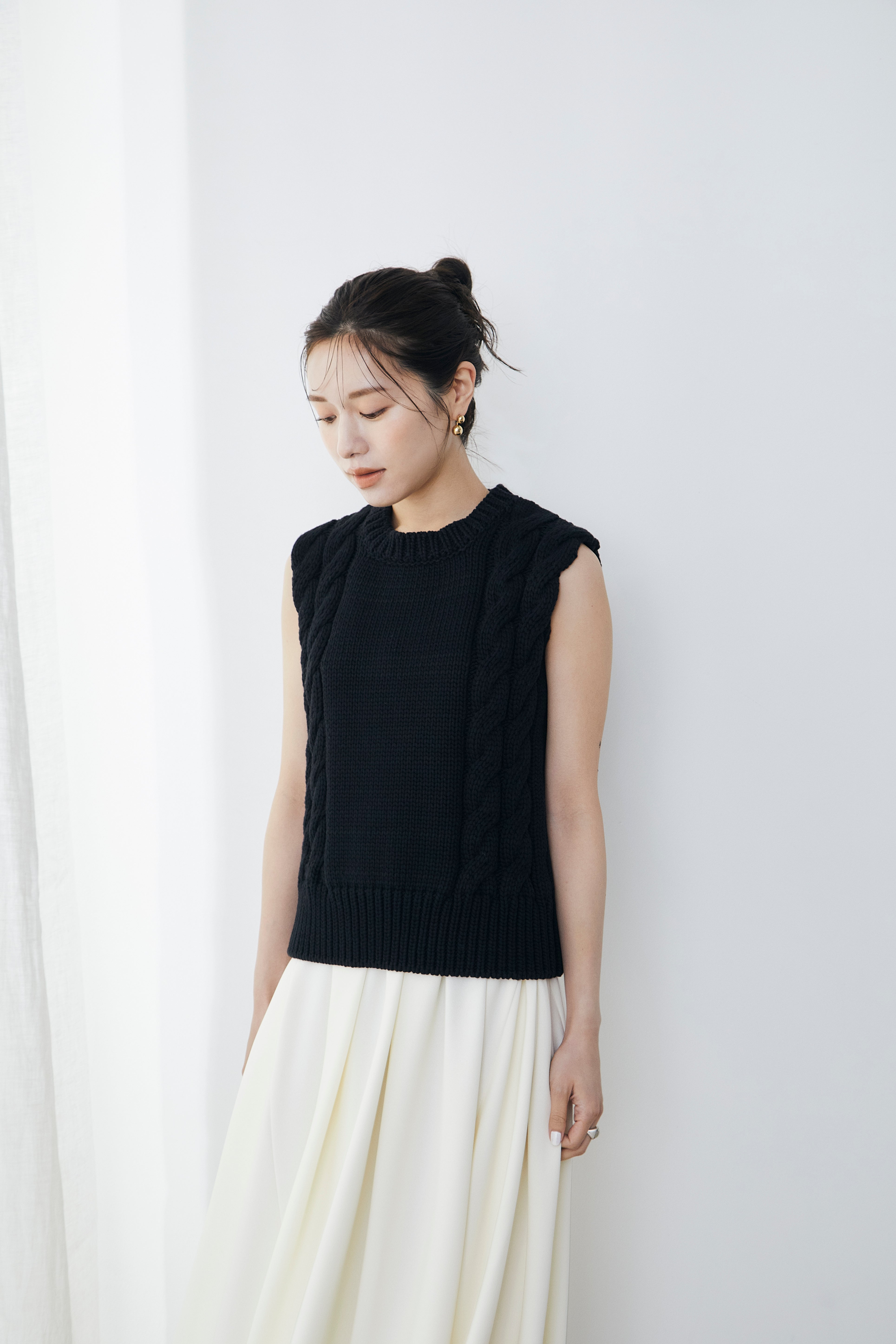 Side cable knit Vest