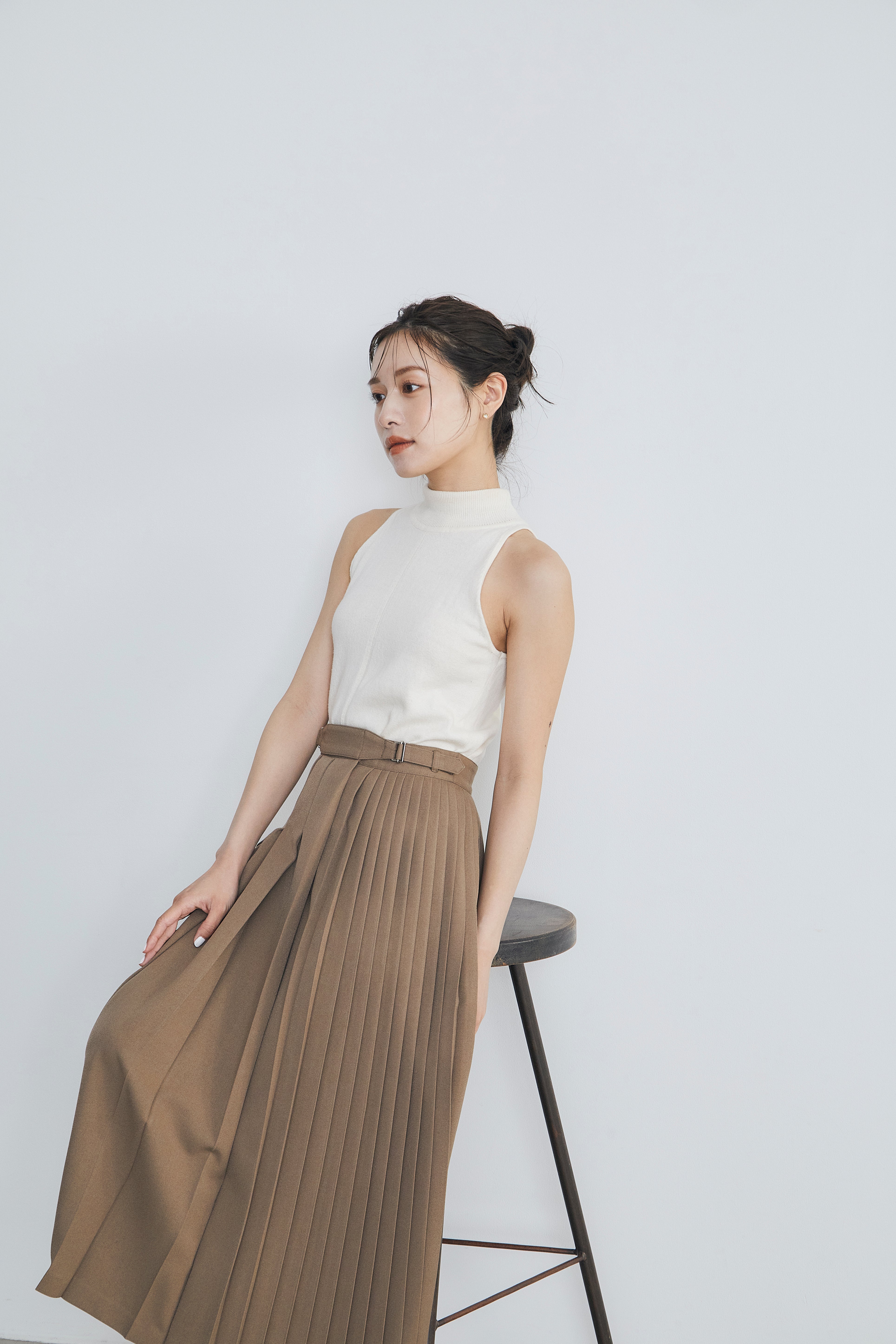 Asymmetry pleats skirt