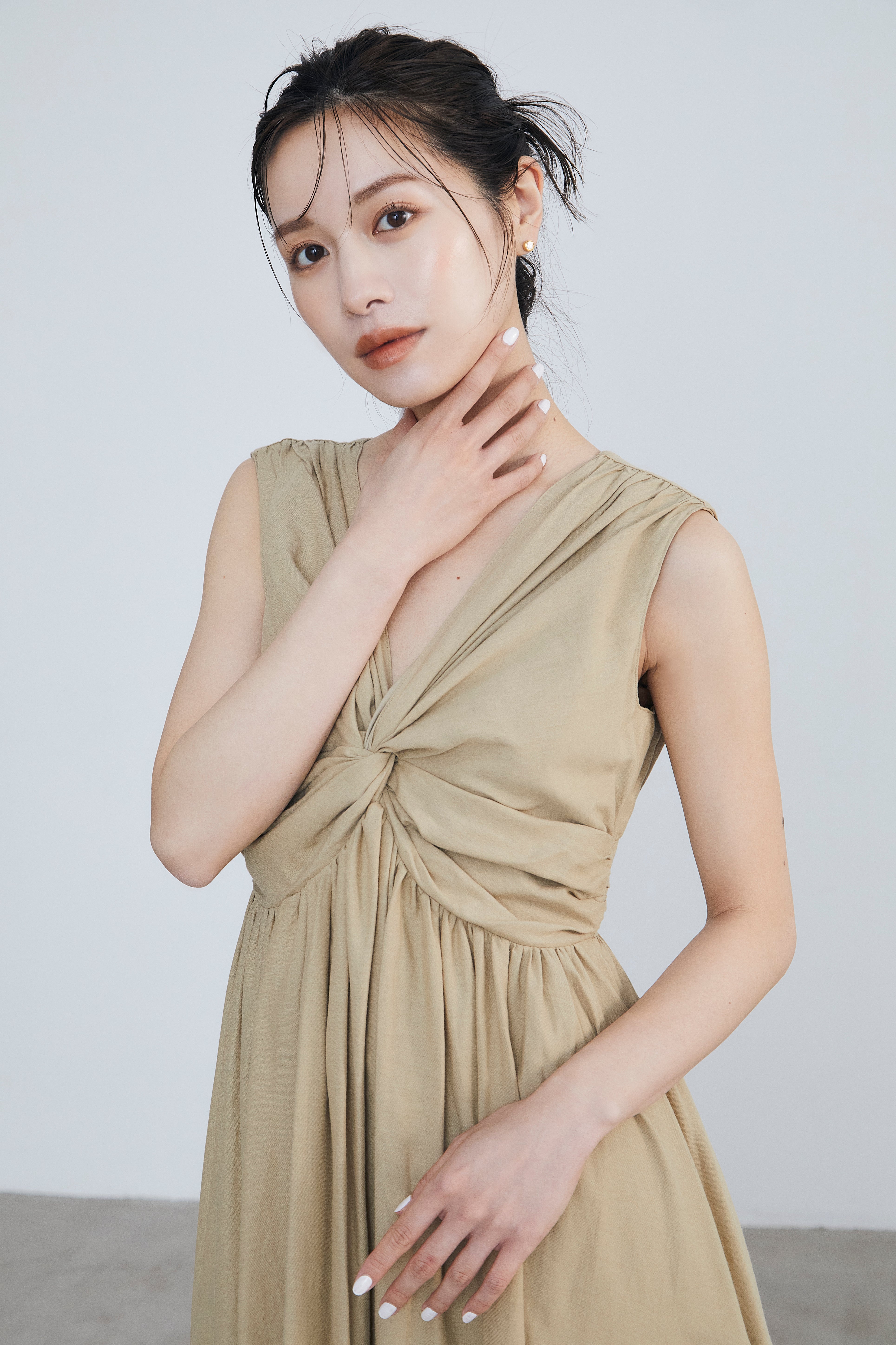 Irregular hem twist Dress
