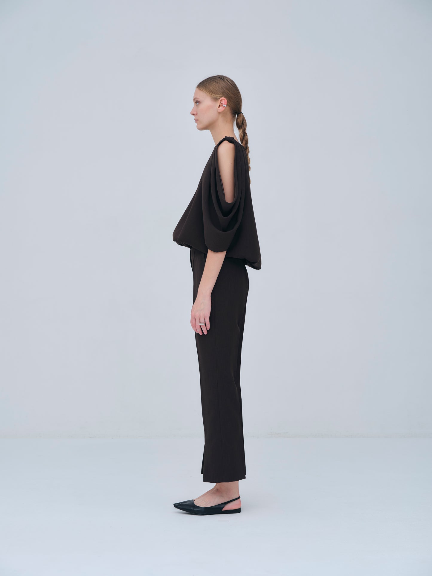 Linear Slit Pants