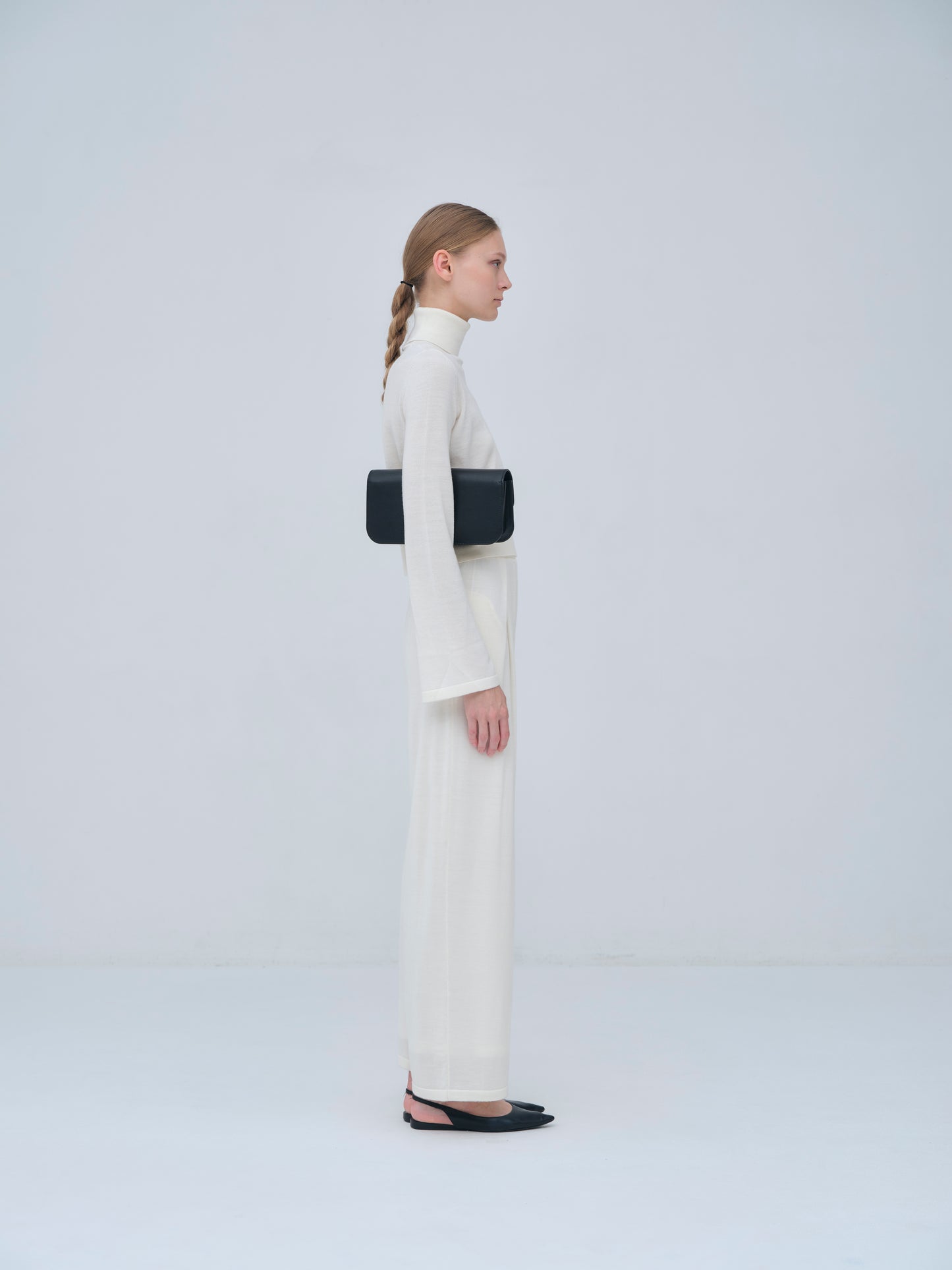 Compact Slit Sleeve Knit