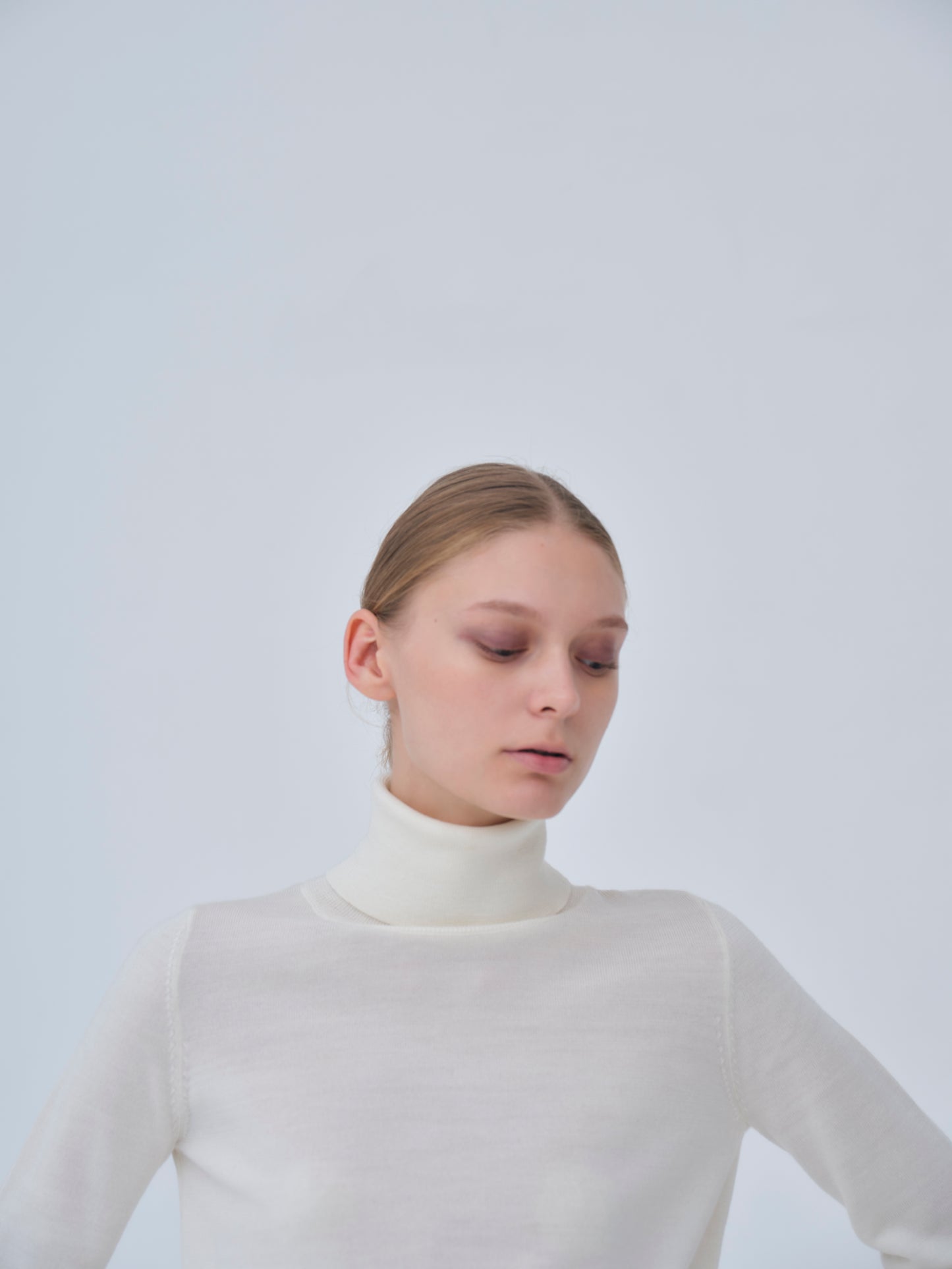 Compact Slit Sleeve Knit