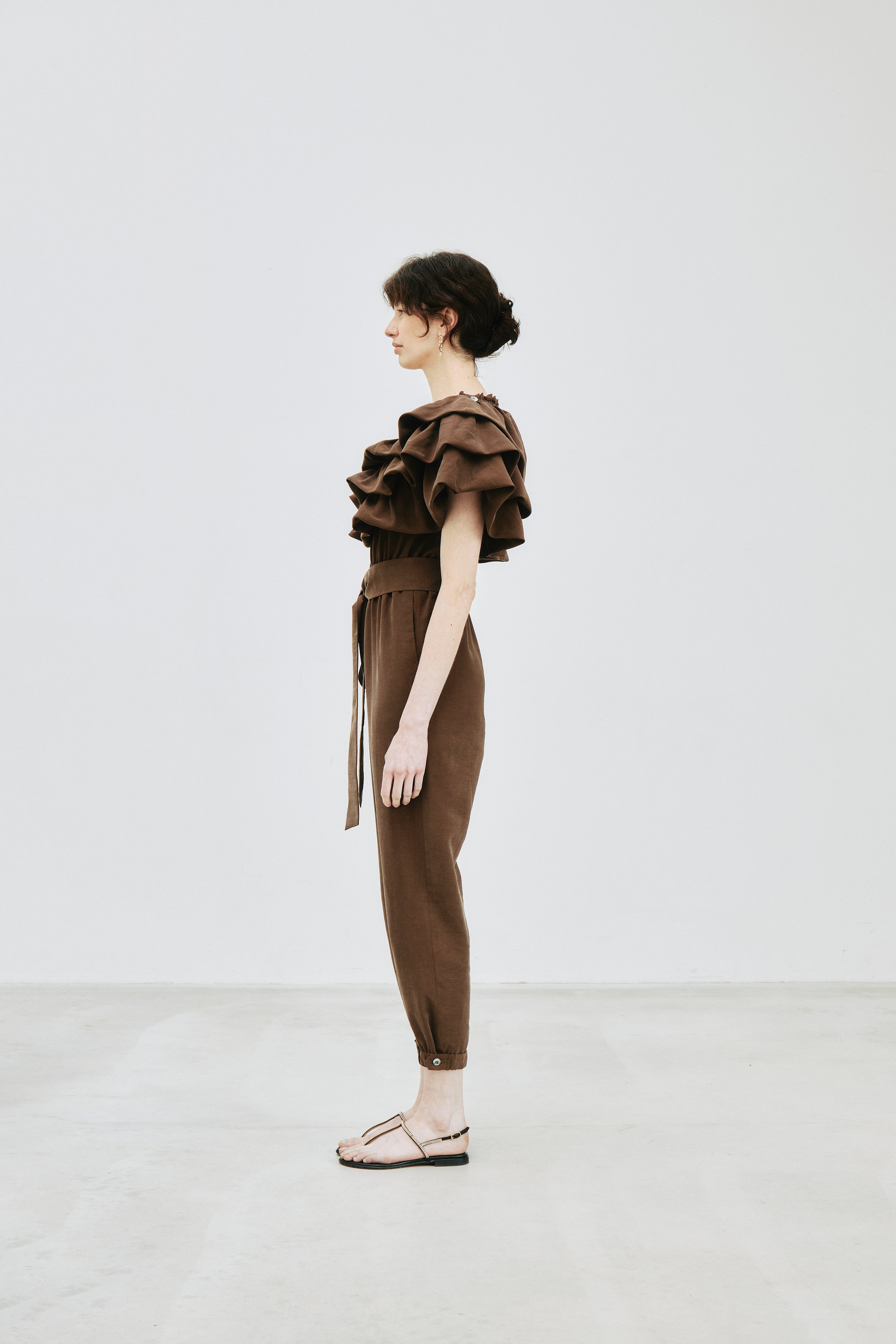 L’aube blanc SculptedPeplumBalloon黒 紙袋付 Balloon Collar Jumpsuit – L'AUBE BLANC