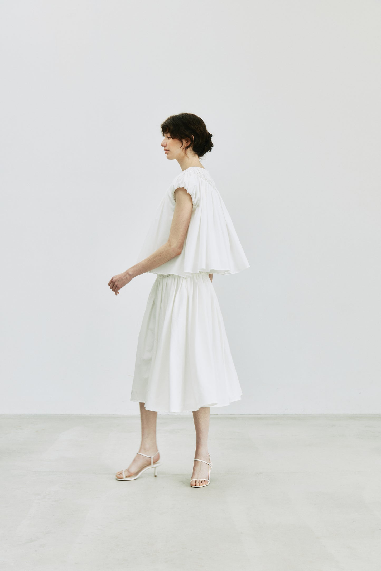 【予約販売】Beaded Smocked Puff Sleeve Top