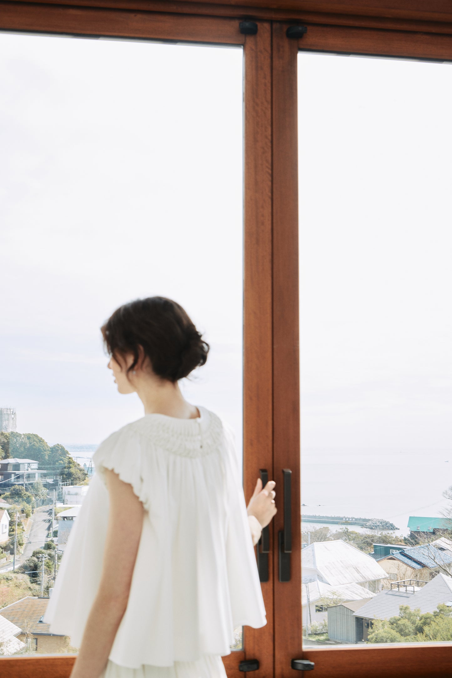 【予約販売】Beaded Smocked Puff Sleeve Top