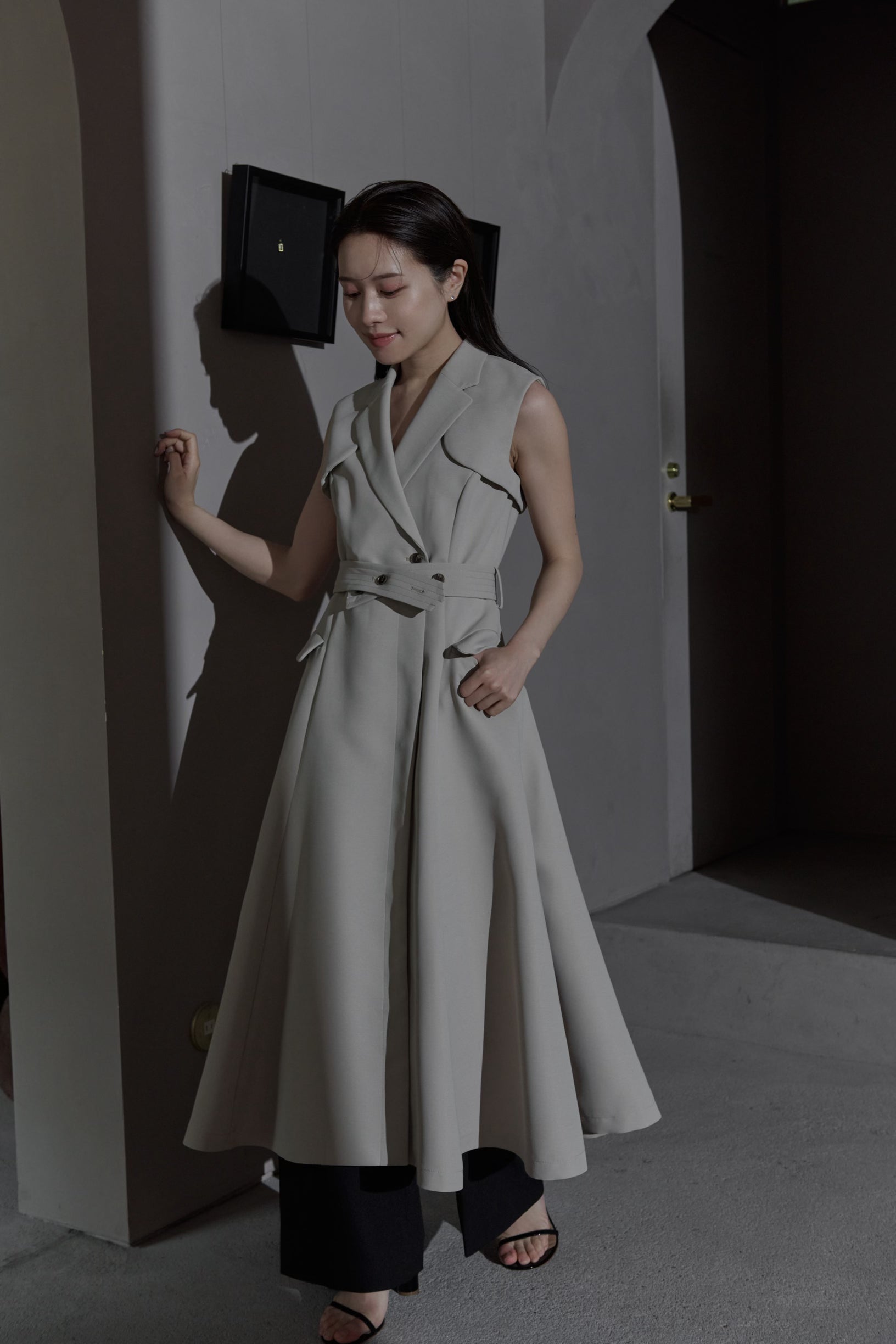 L'Or SleevelessCoatDress ベージュlaubeblanc Sleeveless Coat Dress – L'AUBE BLANC