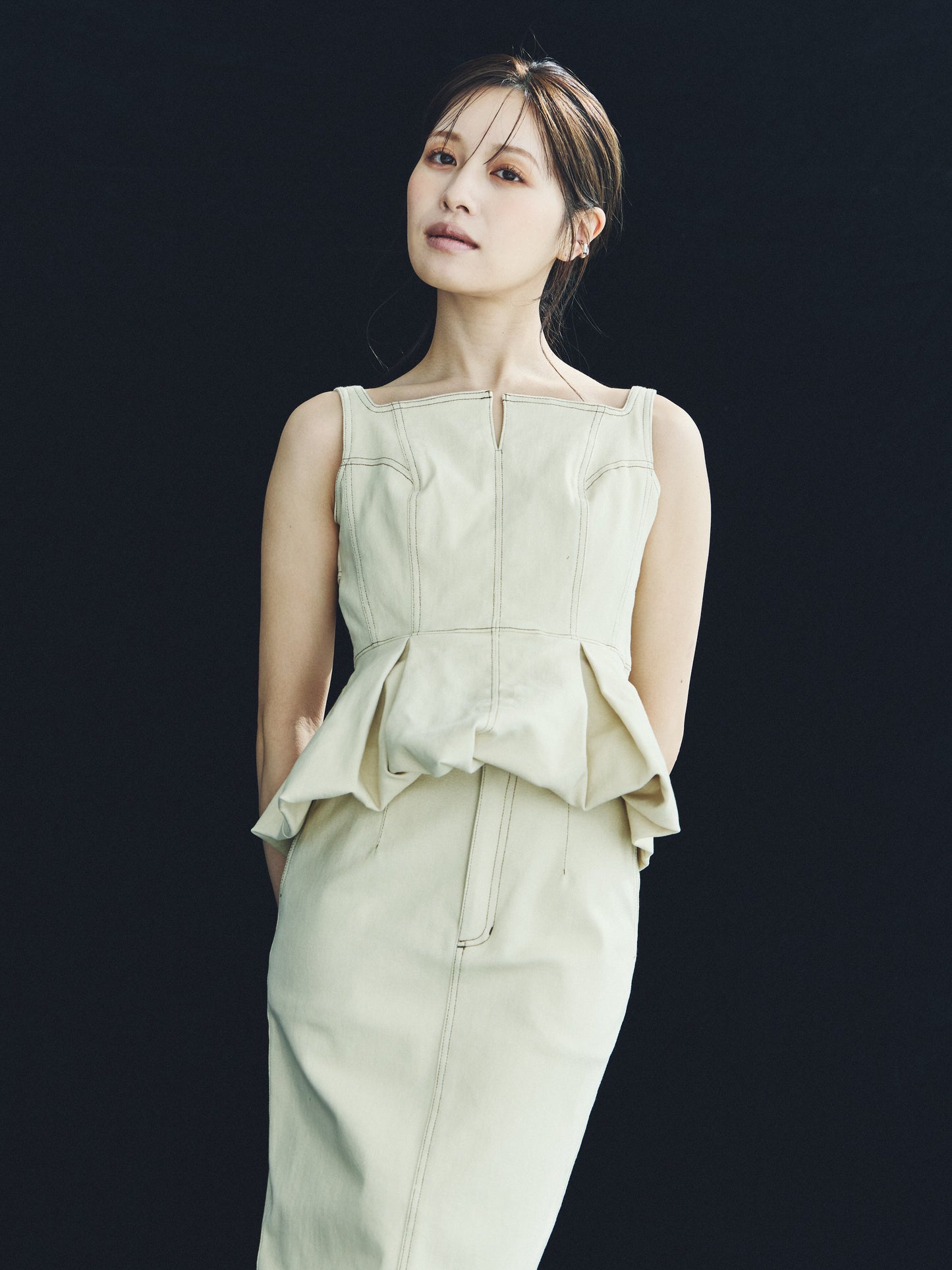 Sculpted Peplum Balloon Top/ Polka dot