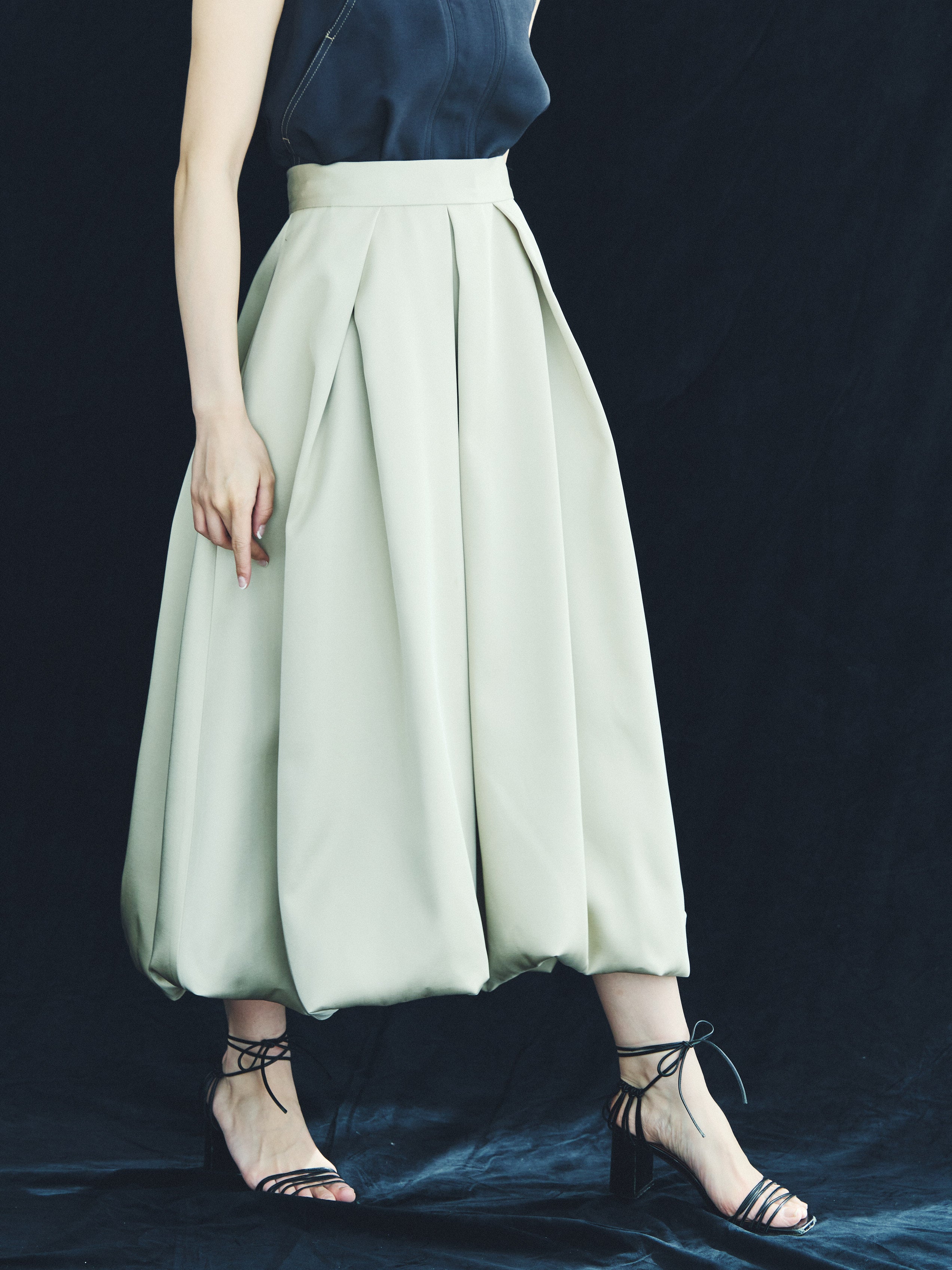 スカート laubeblanc Arc Tuck Balloon Skirt Arc Tuck Balloon Skirt – L'AUBE BLANC