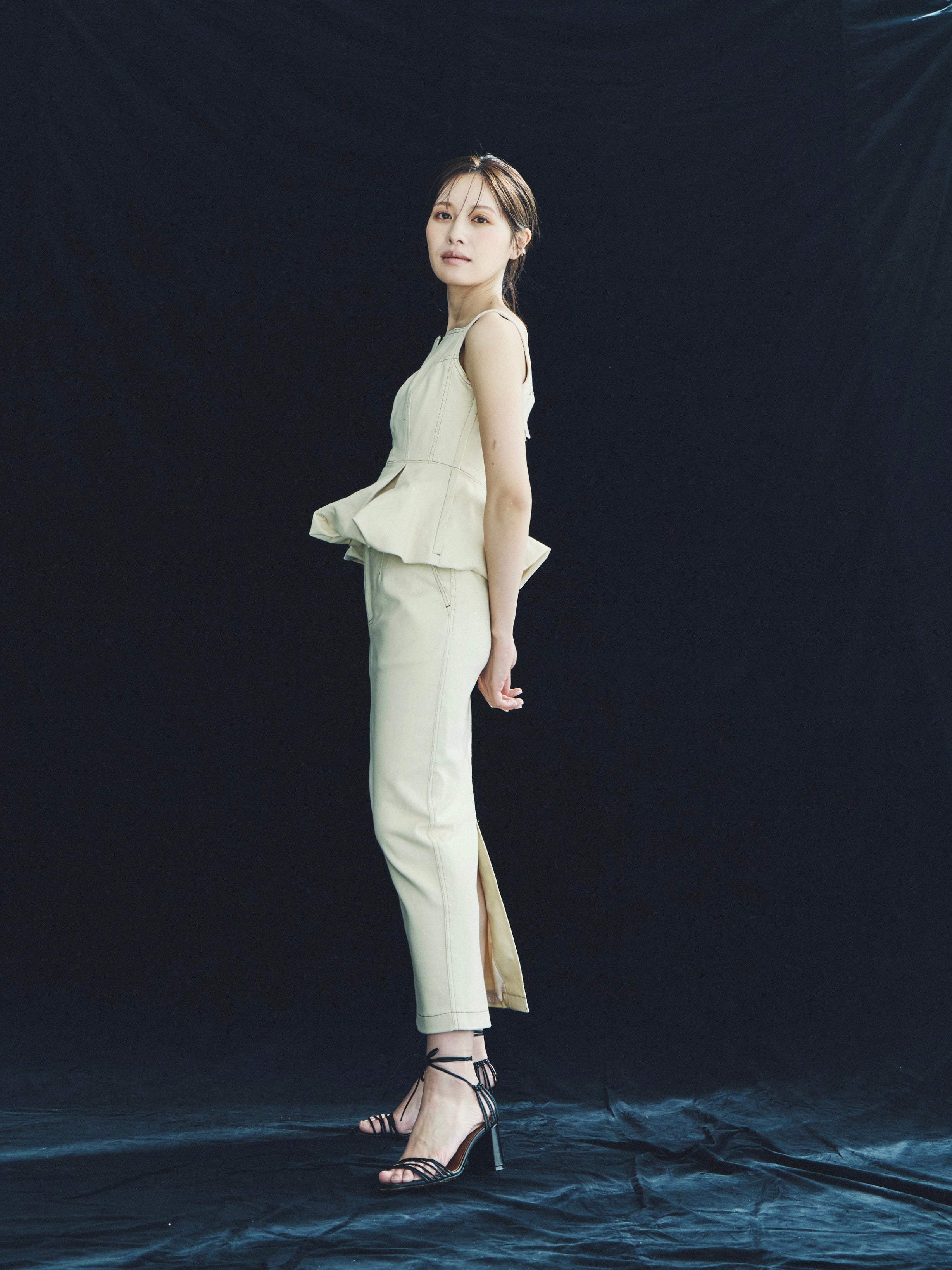 Sculpted Peplum Balloon Top – L'AUBE BLANC