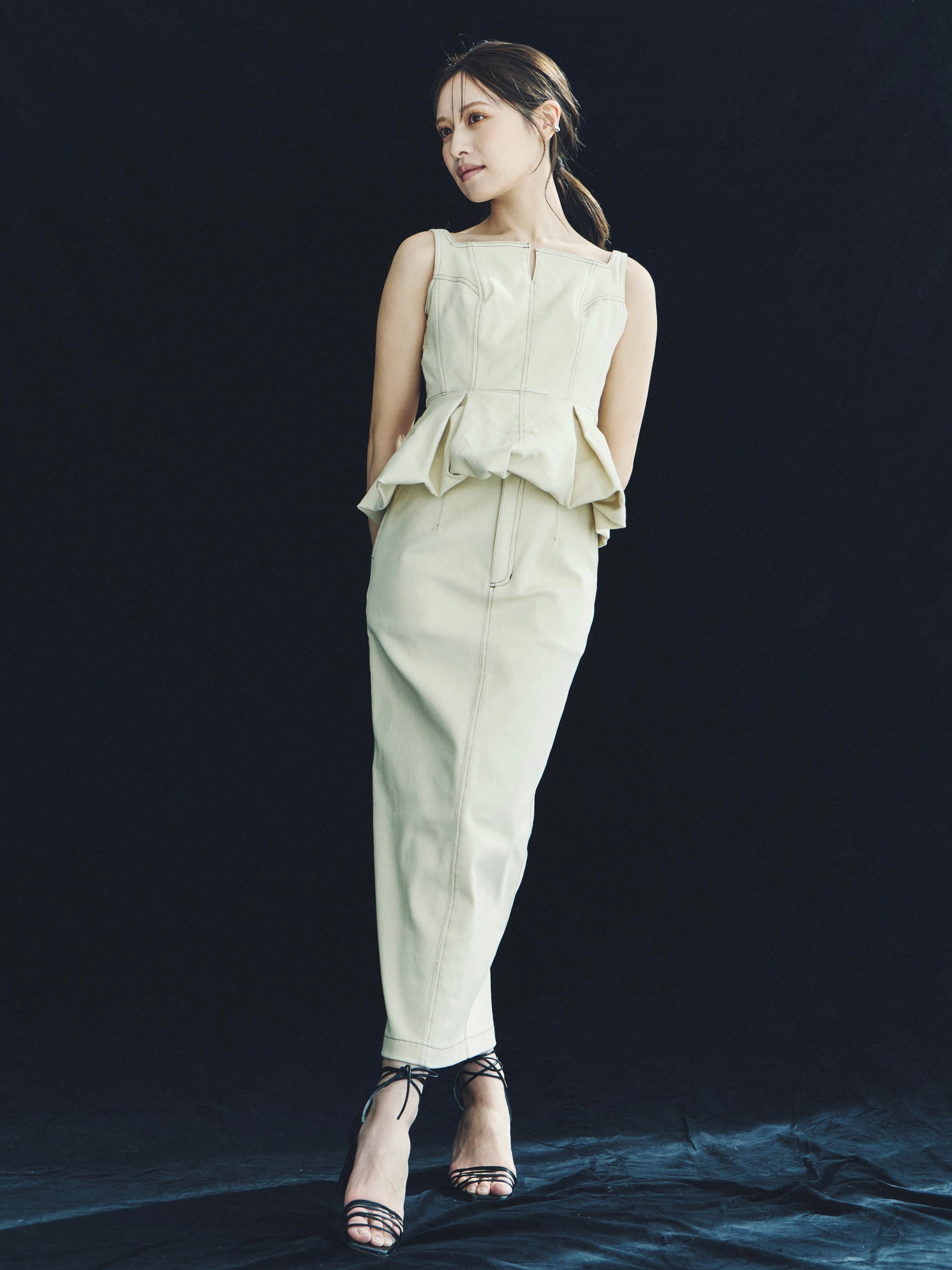 Sculpted Peplum Balloon Top – L'AUBE BLANC