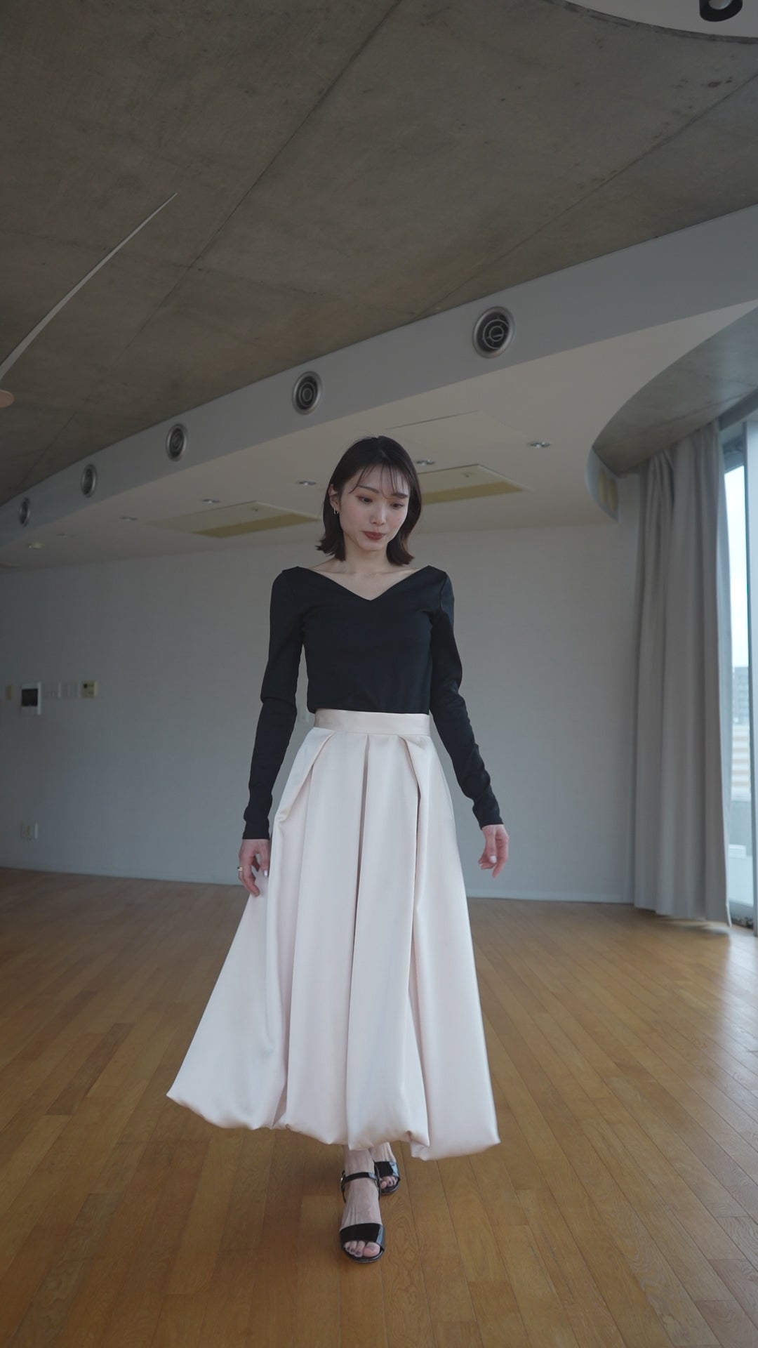 Arc Tuck Balloon Skirt – L'AUBE BLANC